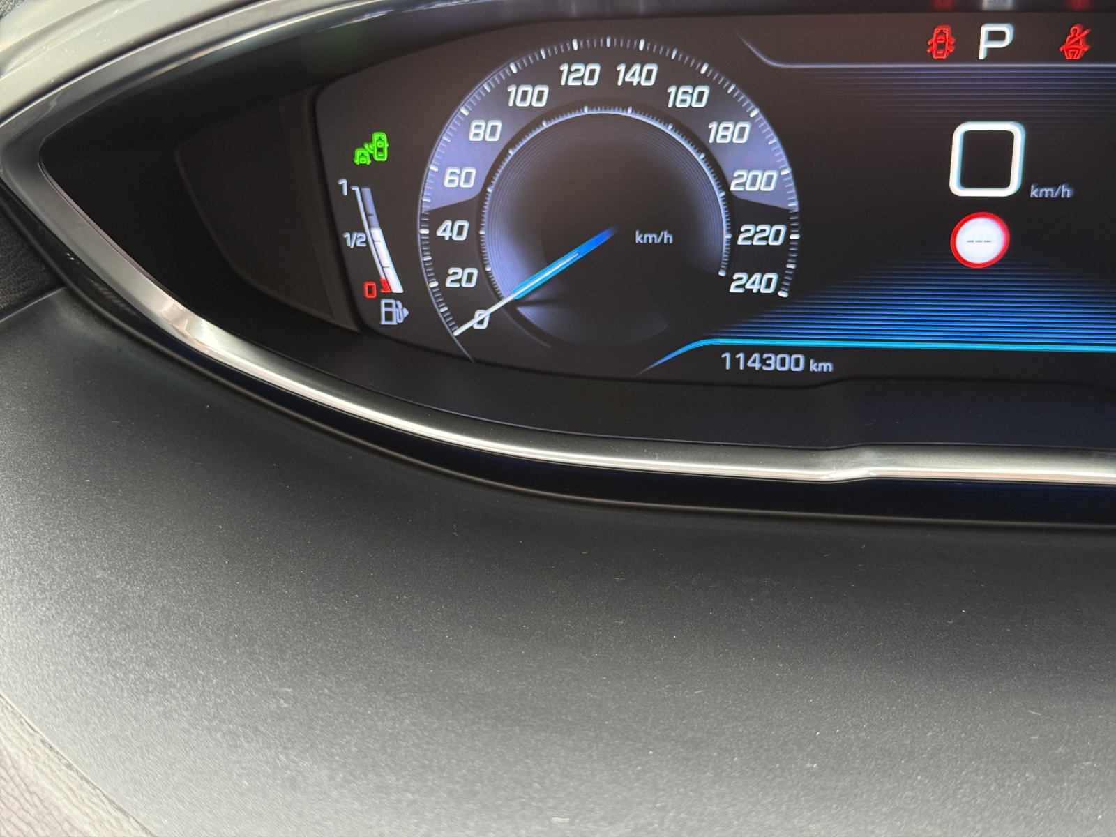PEUGEOT 3008 1.2 PureTech Active EAT-image-10