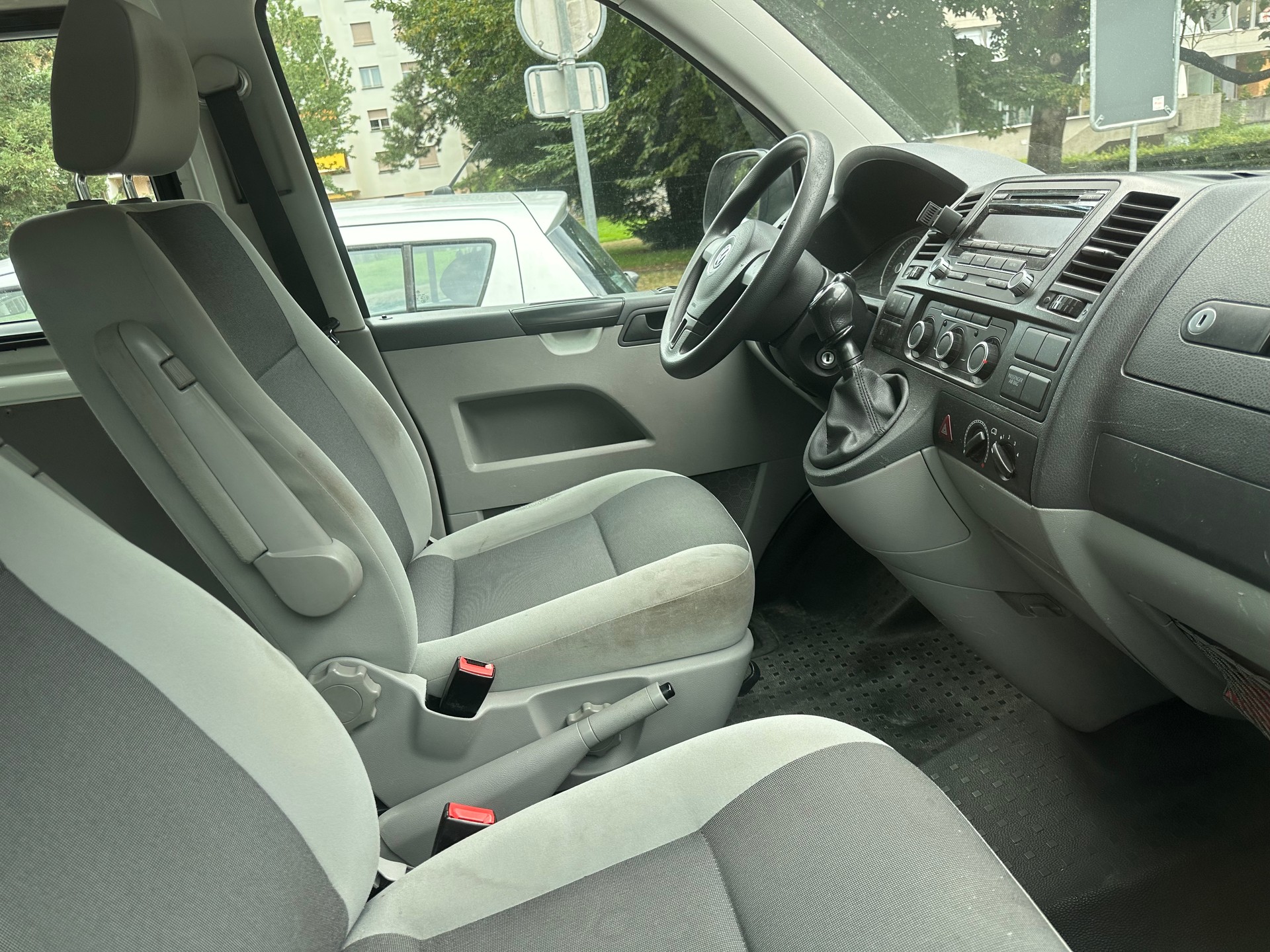 VW T5 2.0 TDI BMT 4Motion-image-5