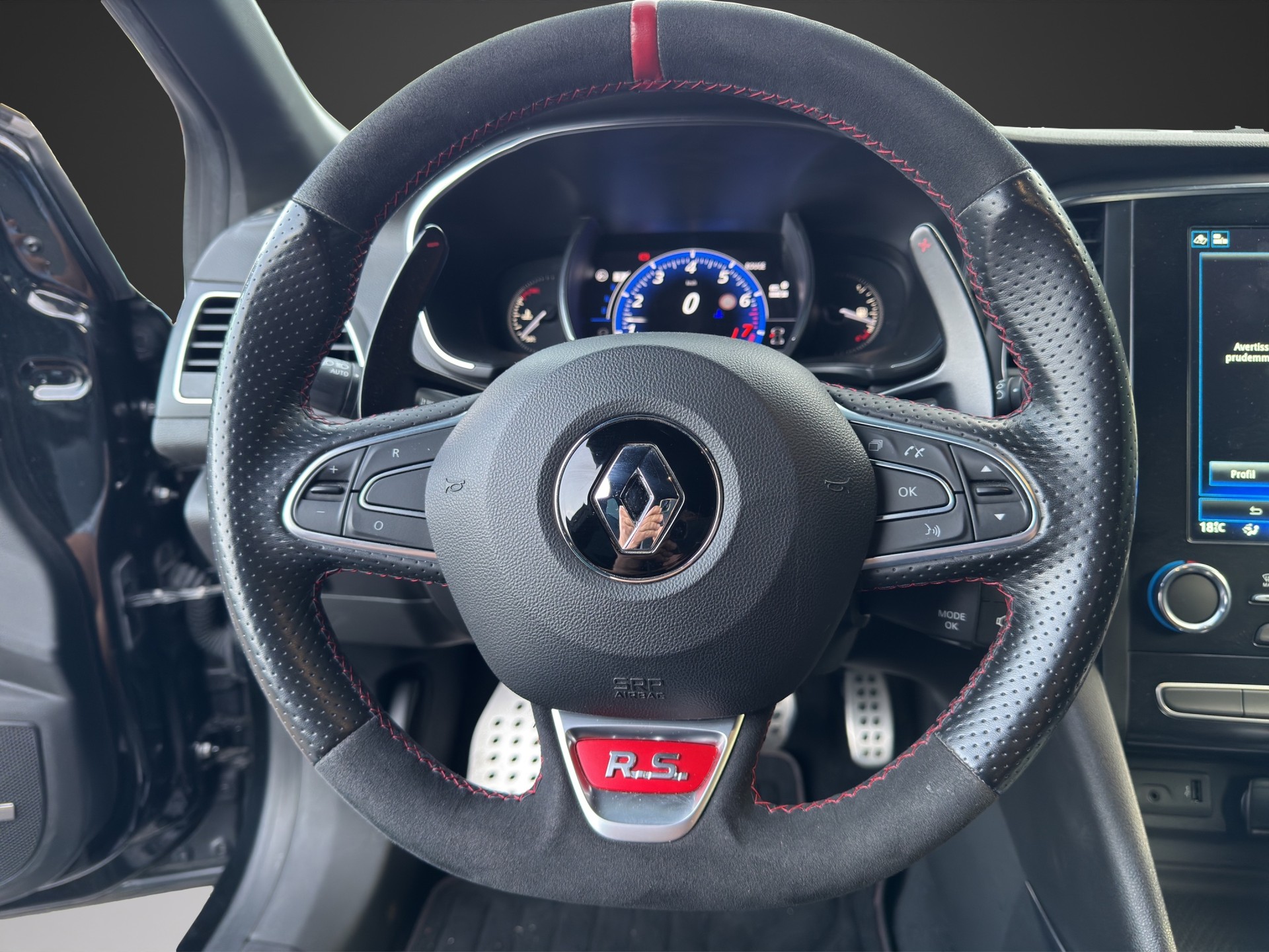 RENAULT Mégane Trophy 300 EDC-image-9