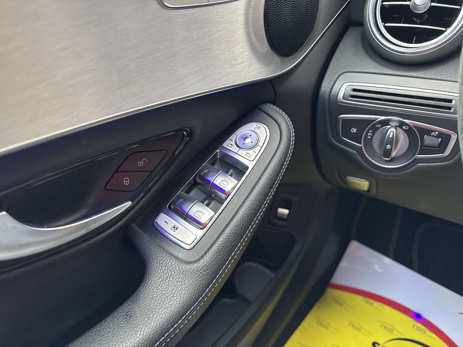 MERCEDES-BENZ C 220 d AMG Line G-Tronic Automat-image-15