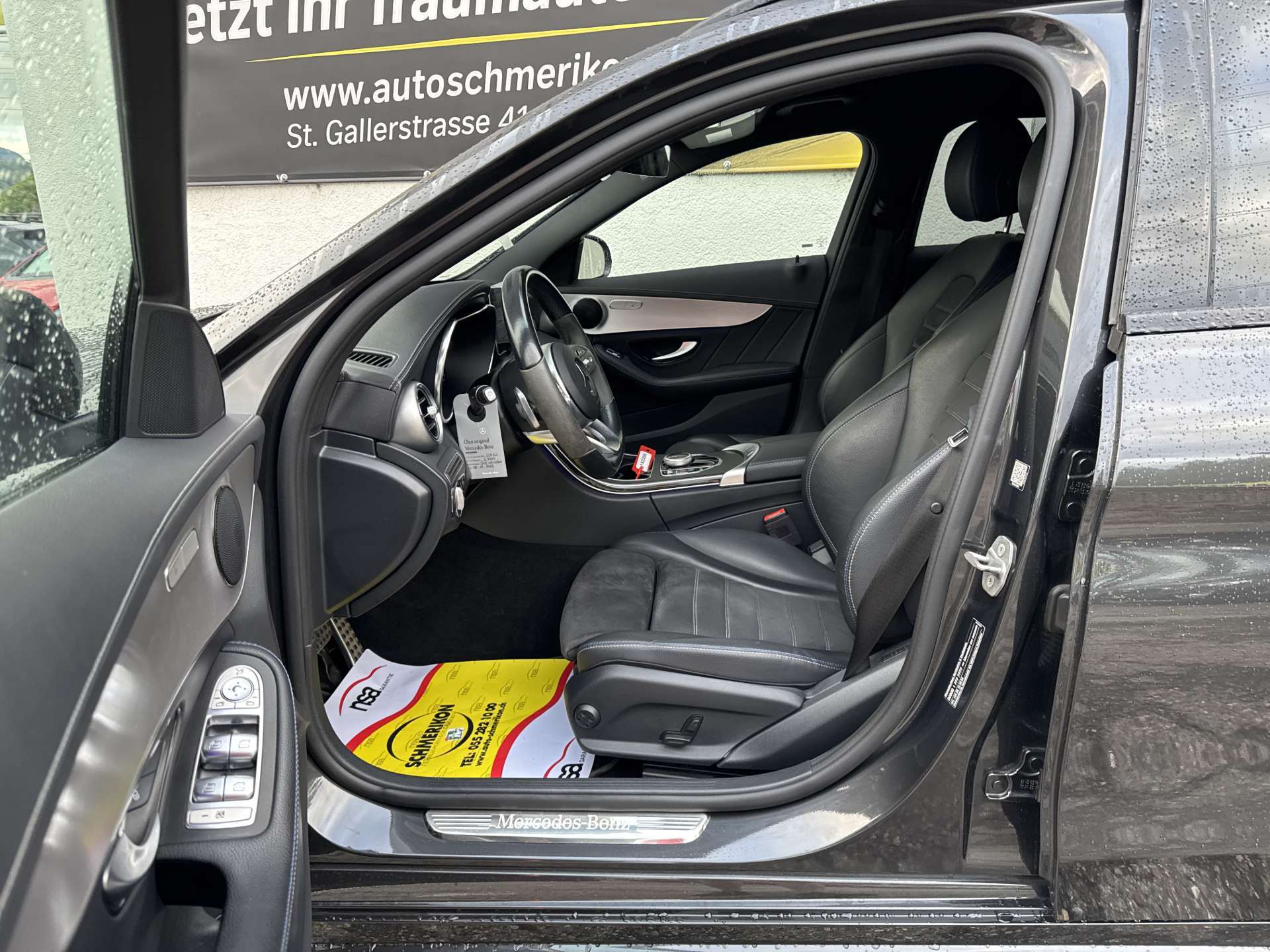 MERCEDES-BENZ C 220 d AMG Line G-Tronic Automat-image-6