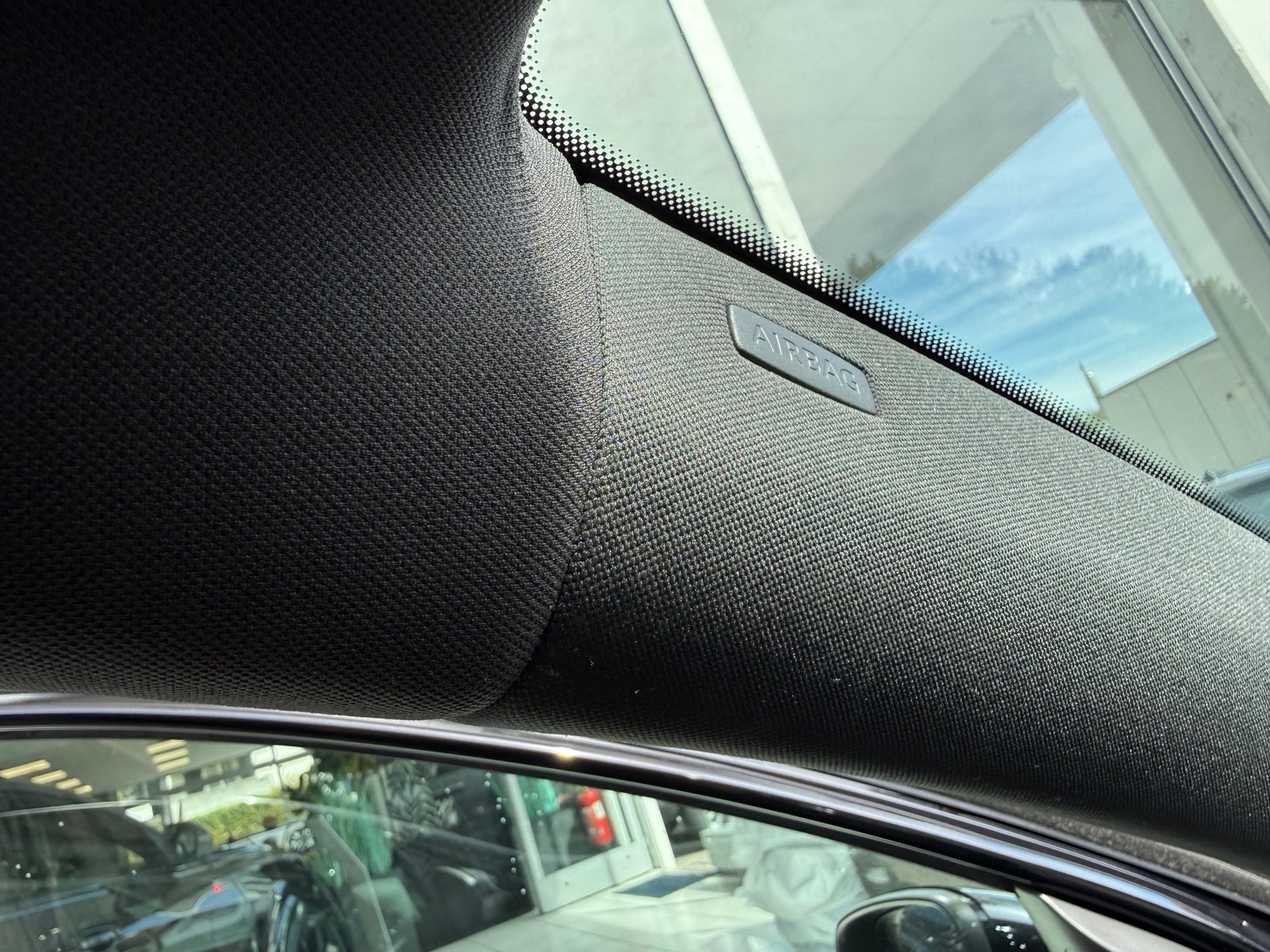 VW Golf 2.0 TSI GTI Edition 35-image-21
