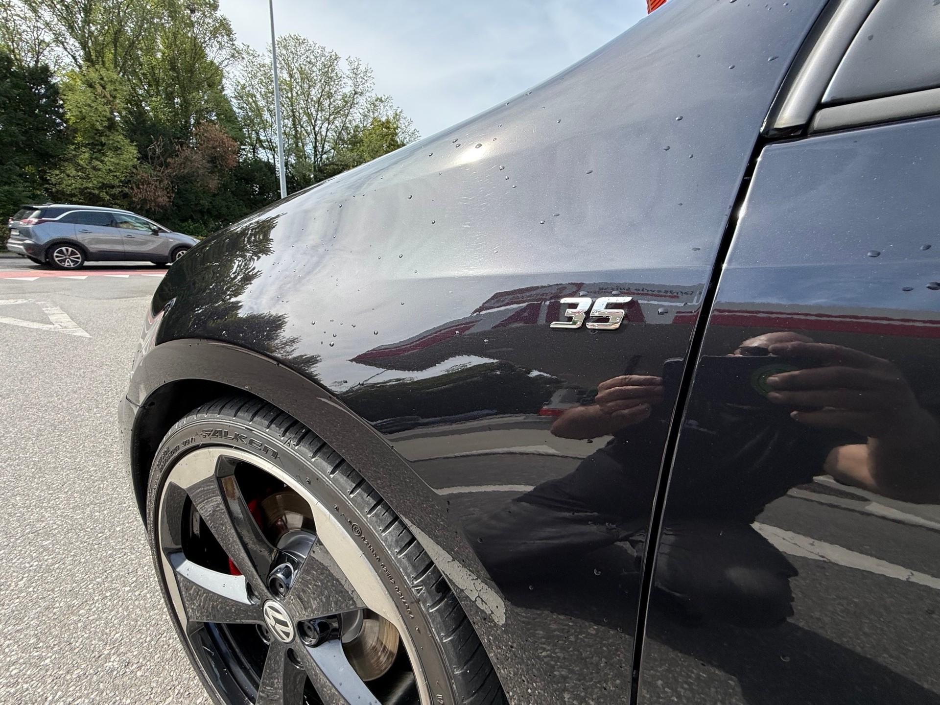 VW Golf 2.0 TSI GTI Edition 35-image-11