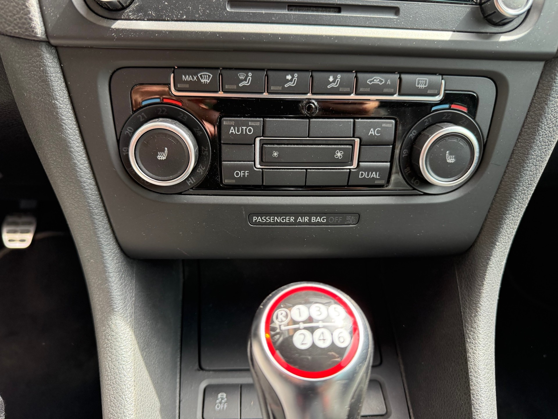 VW Golf 2.0 TSI GTI Edition 35-image-23