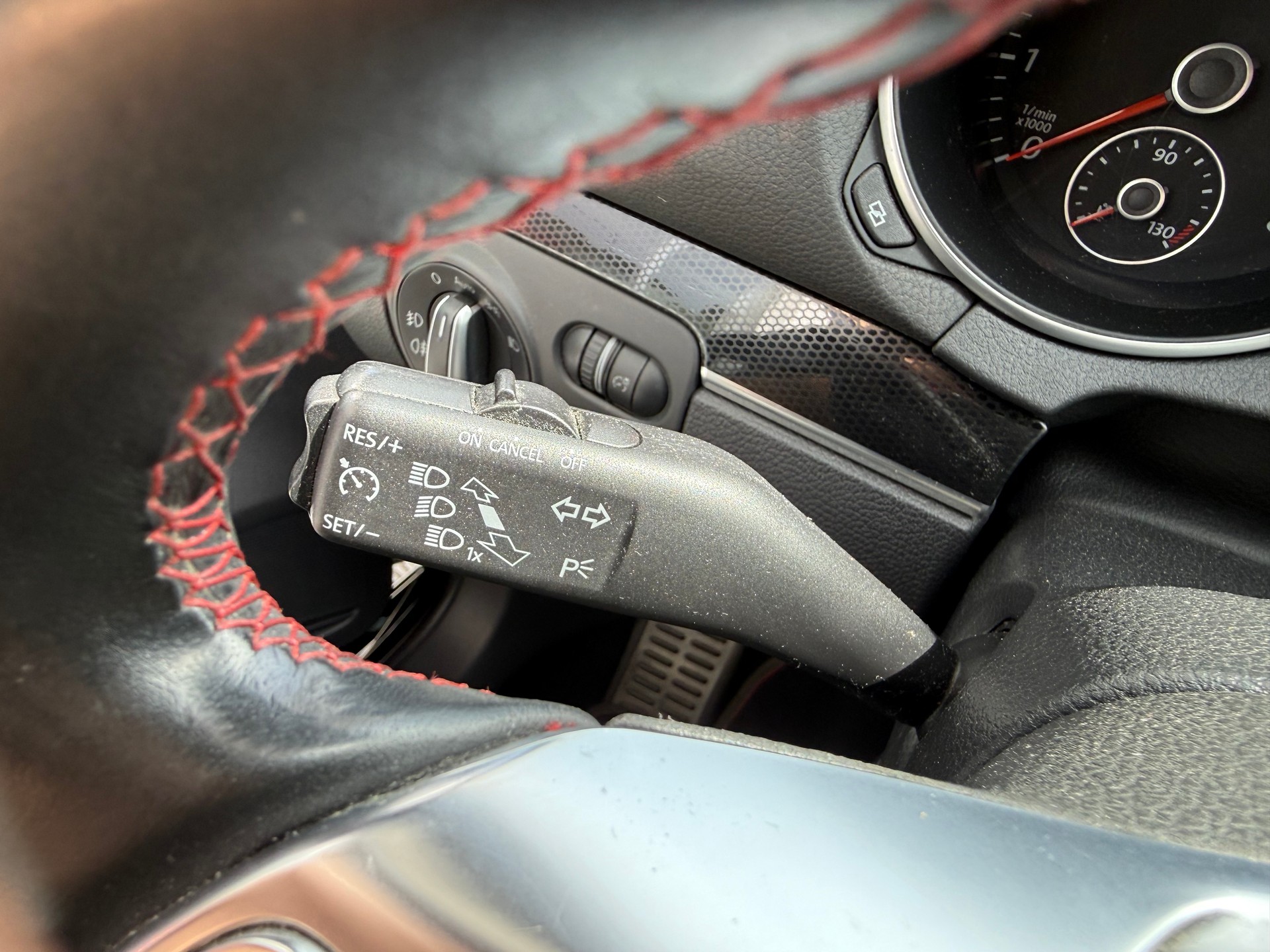 VW Golf 2.0 TSI GTI Edition 35-image-24