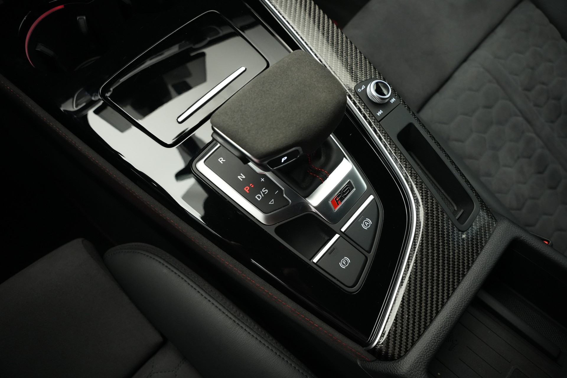 AUDI RS5 Coupé 2.9 TFSI quattro tiptronic *Competition Plus* *Carbon Paket*-image-30