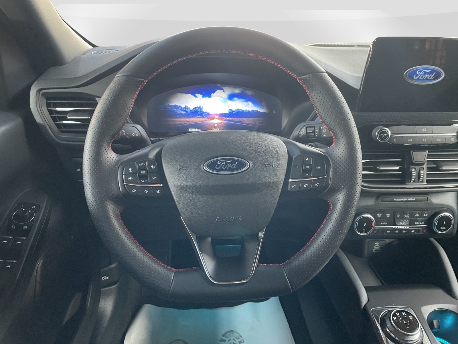 FORD Kuga 2.5 Hybrid ST-Line X 4x4-image-8