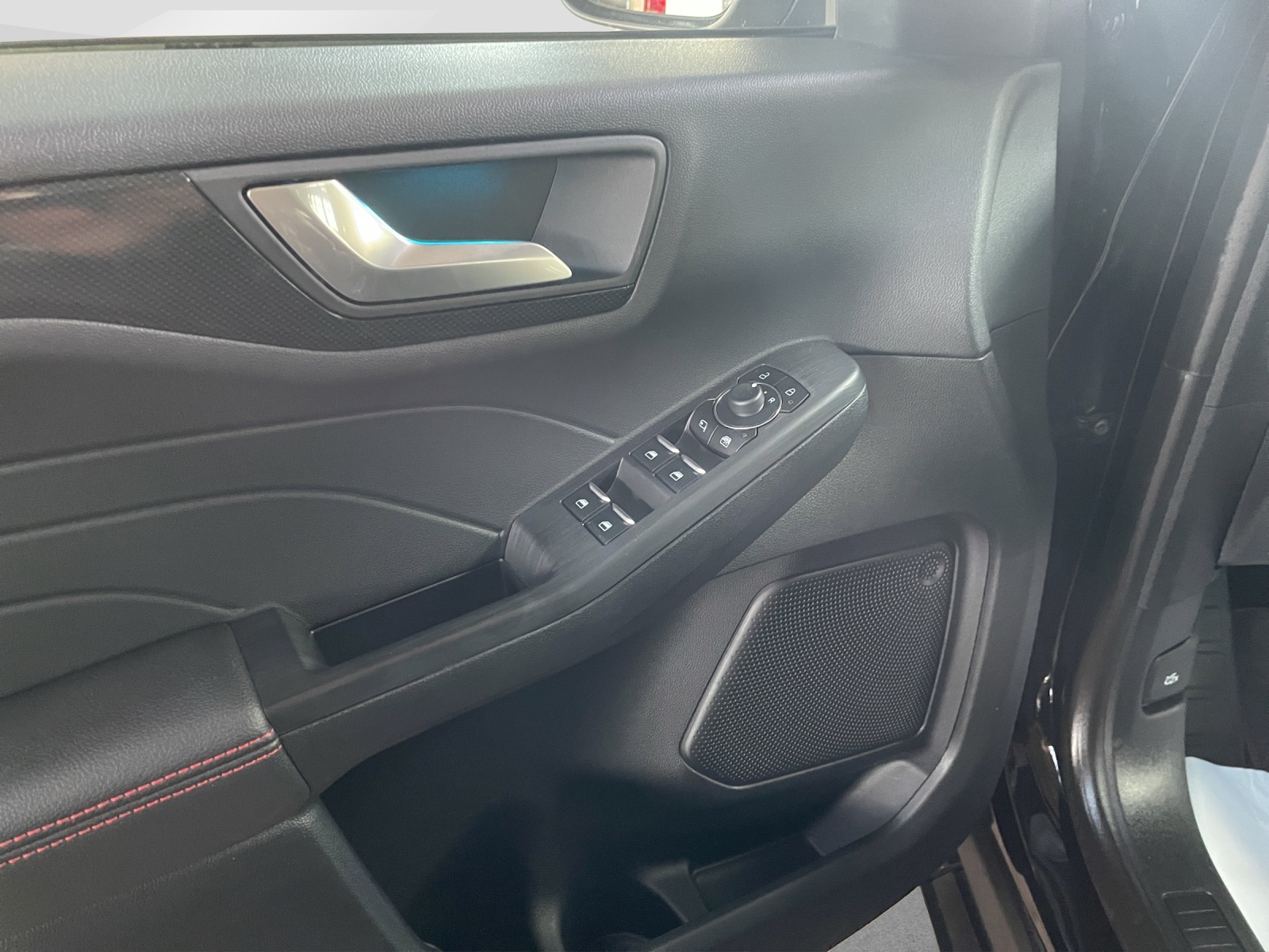 FORD Kuga 2.5 Hybrid ST-Line X 4x4-image-9