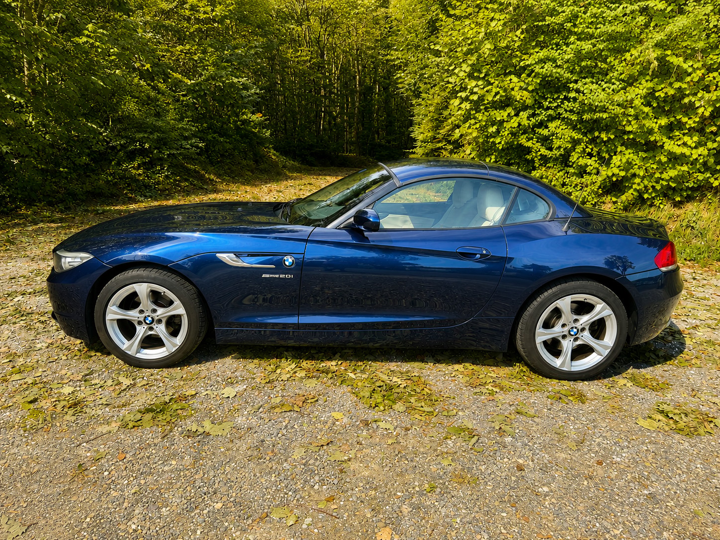 BMW 20i sDrive-image-2