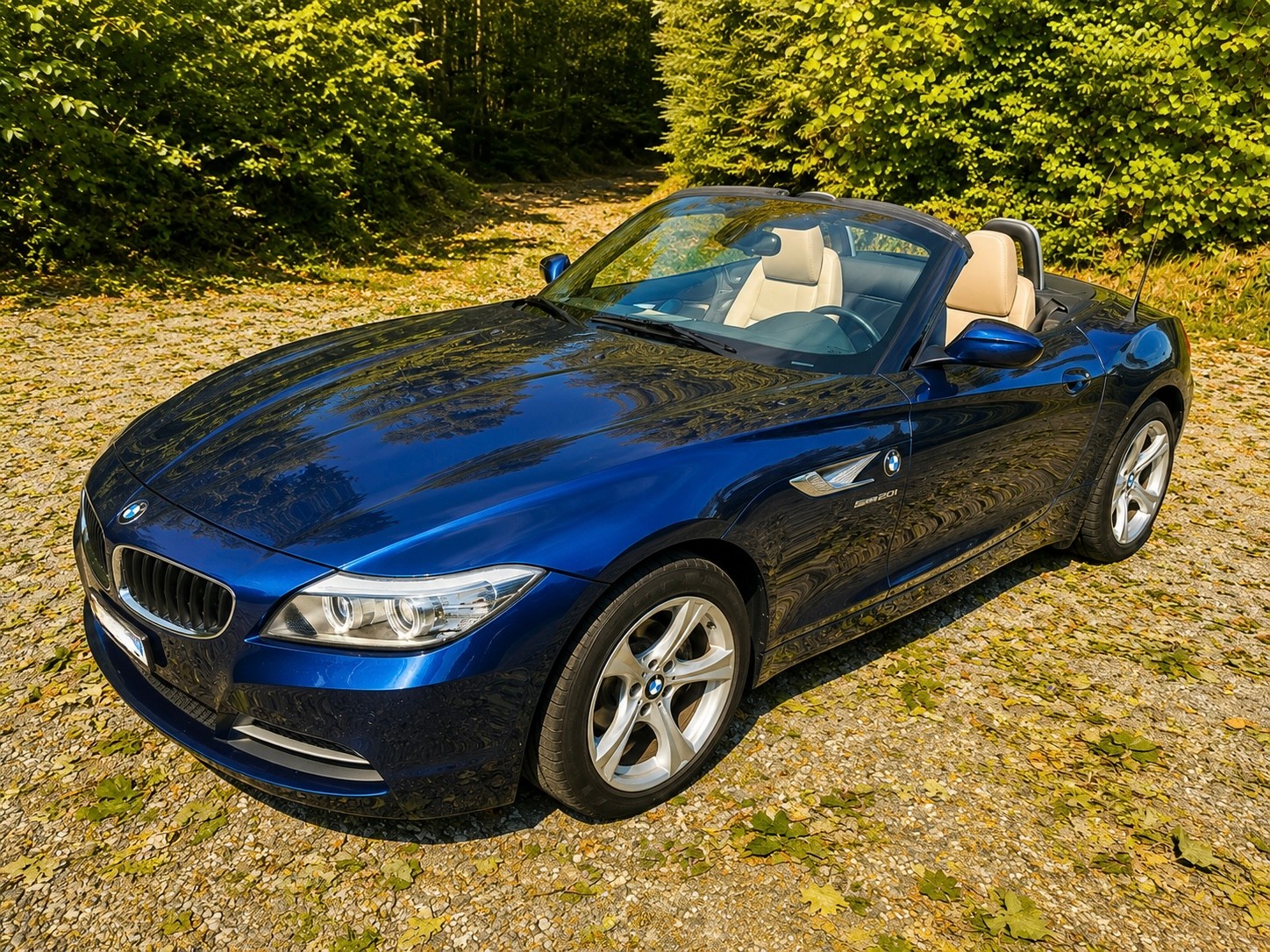 BMW 20i sDrive-image-1
