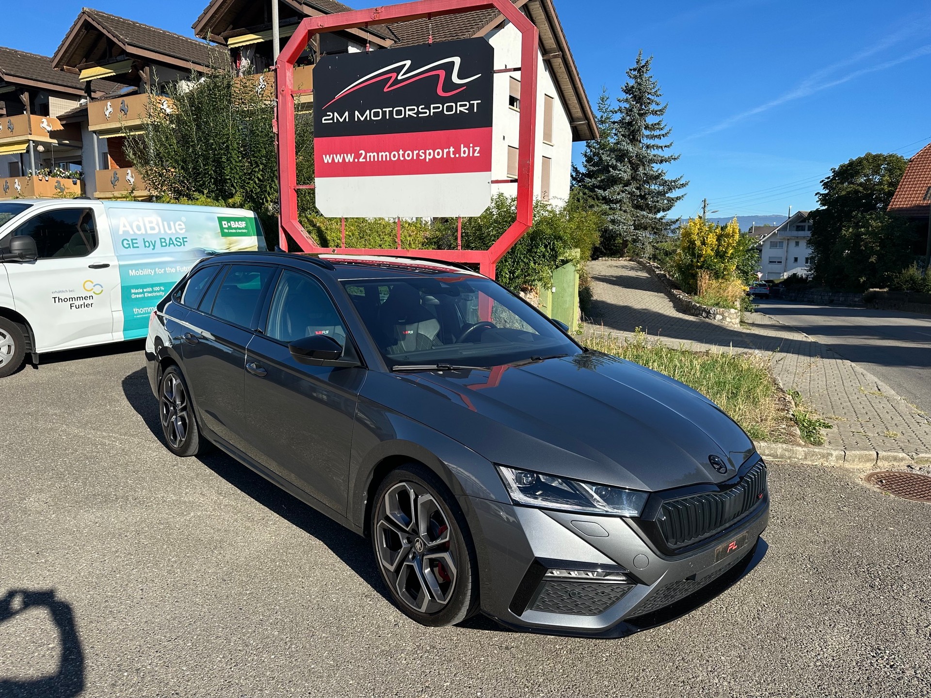 SKODA Octavia Combi 2.0 TSI DSG RS-image-0
