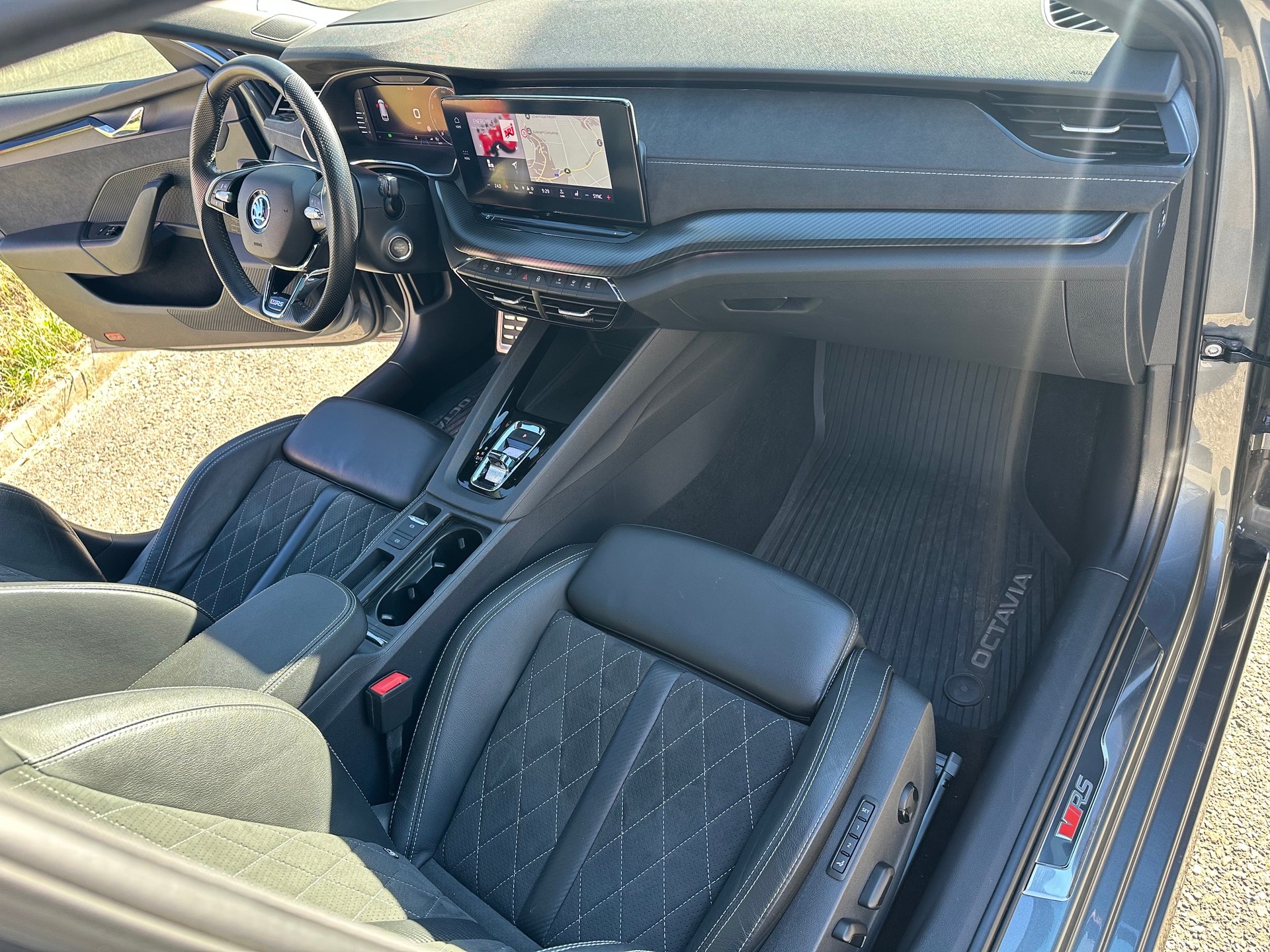 SKODA Octavia Combi 2.0 TSI DSG RS-image-7