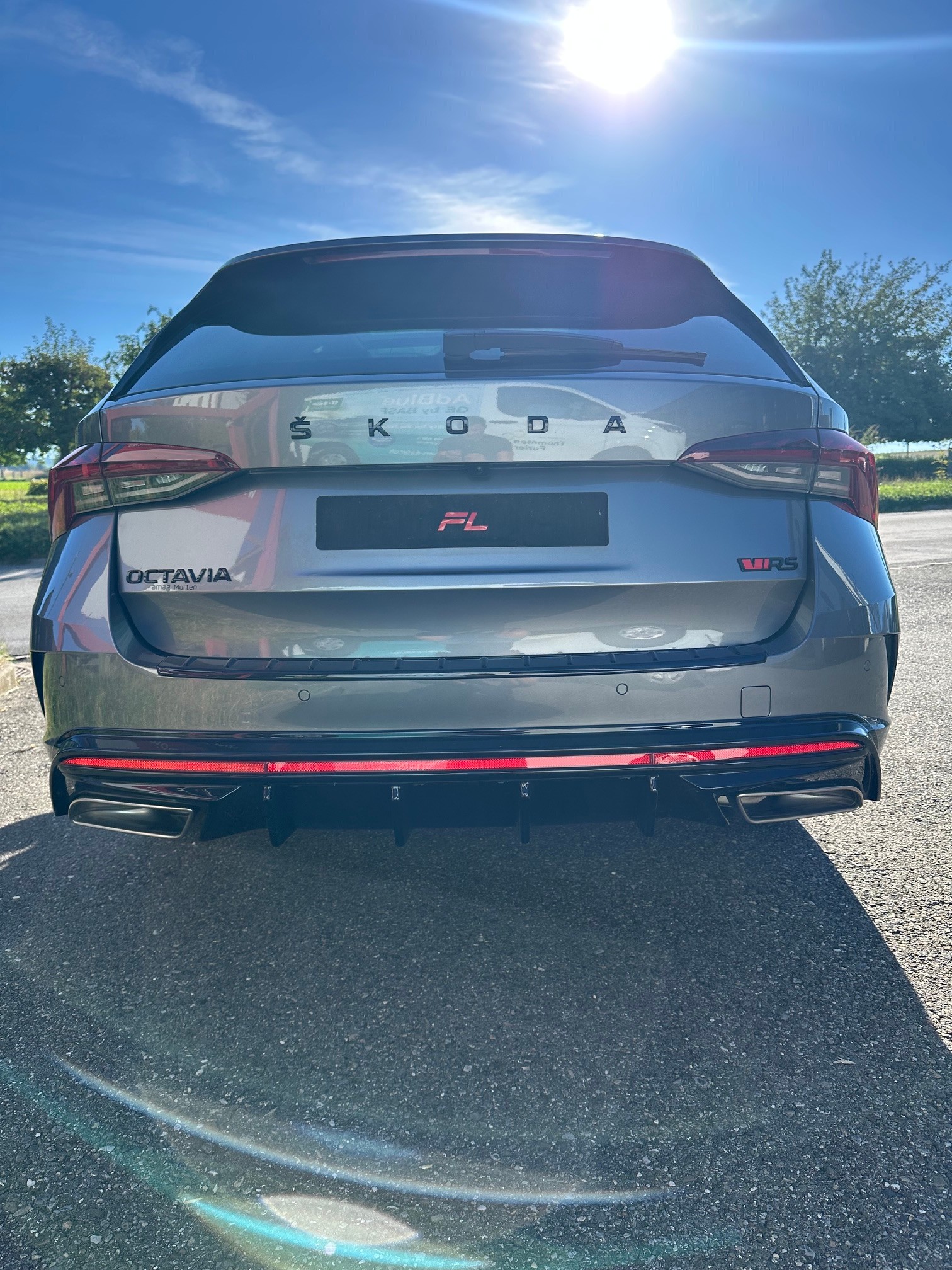 SKODA Octavia Combi 2.0 TSI DSG RS-image-4