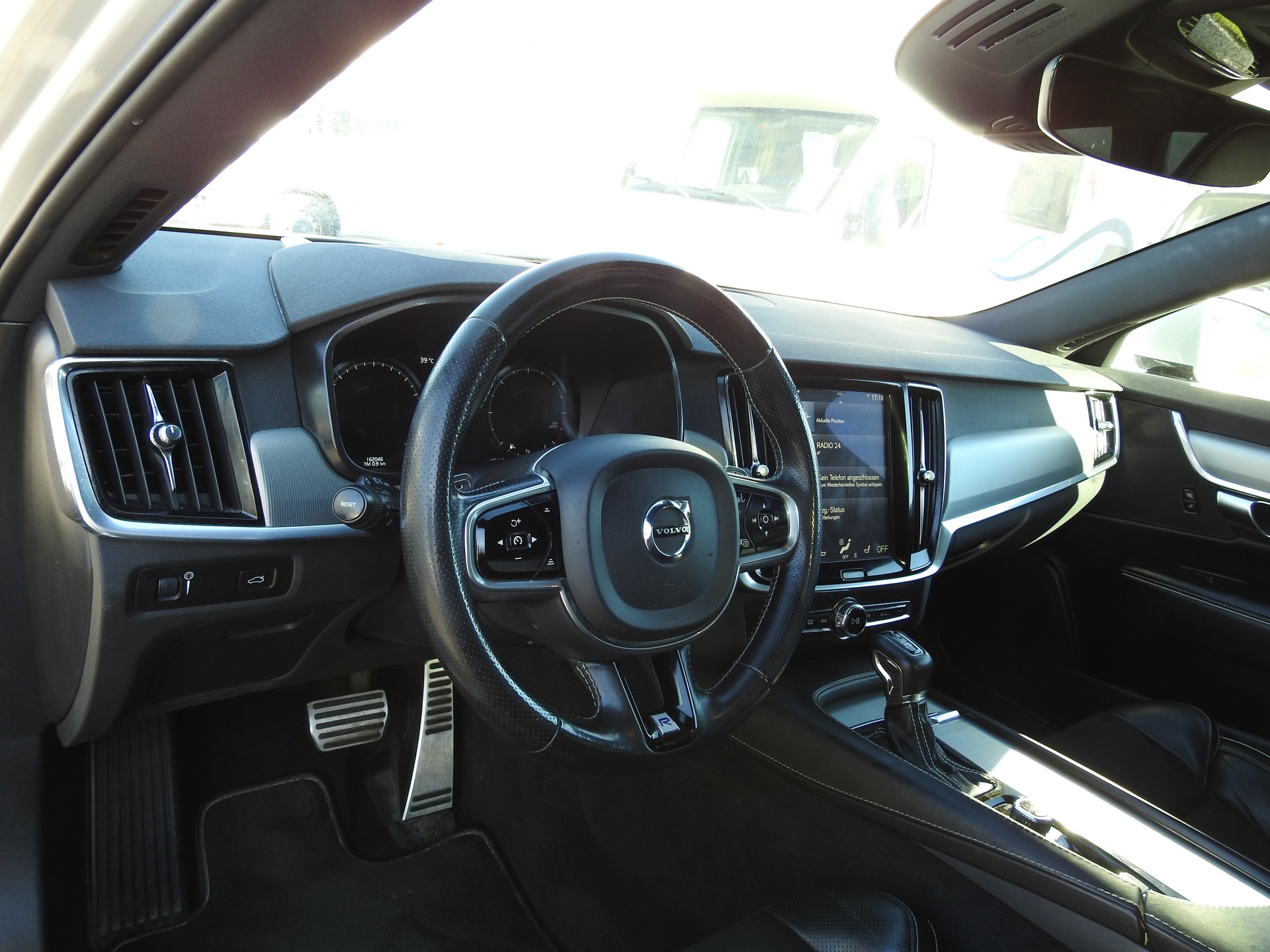 VOLVO V90 D5 AWD R-Design Geartronic Powerpulse-image-12
