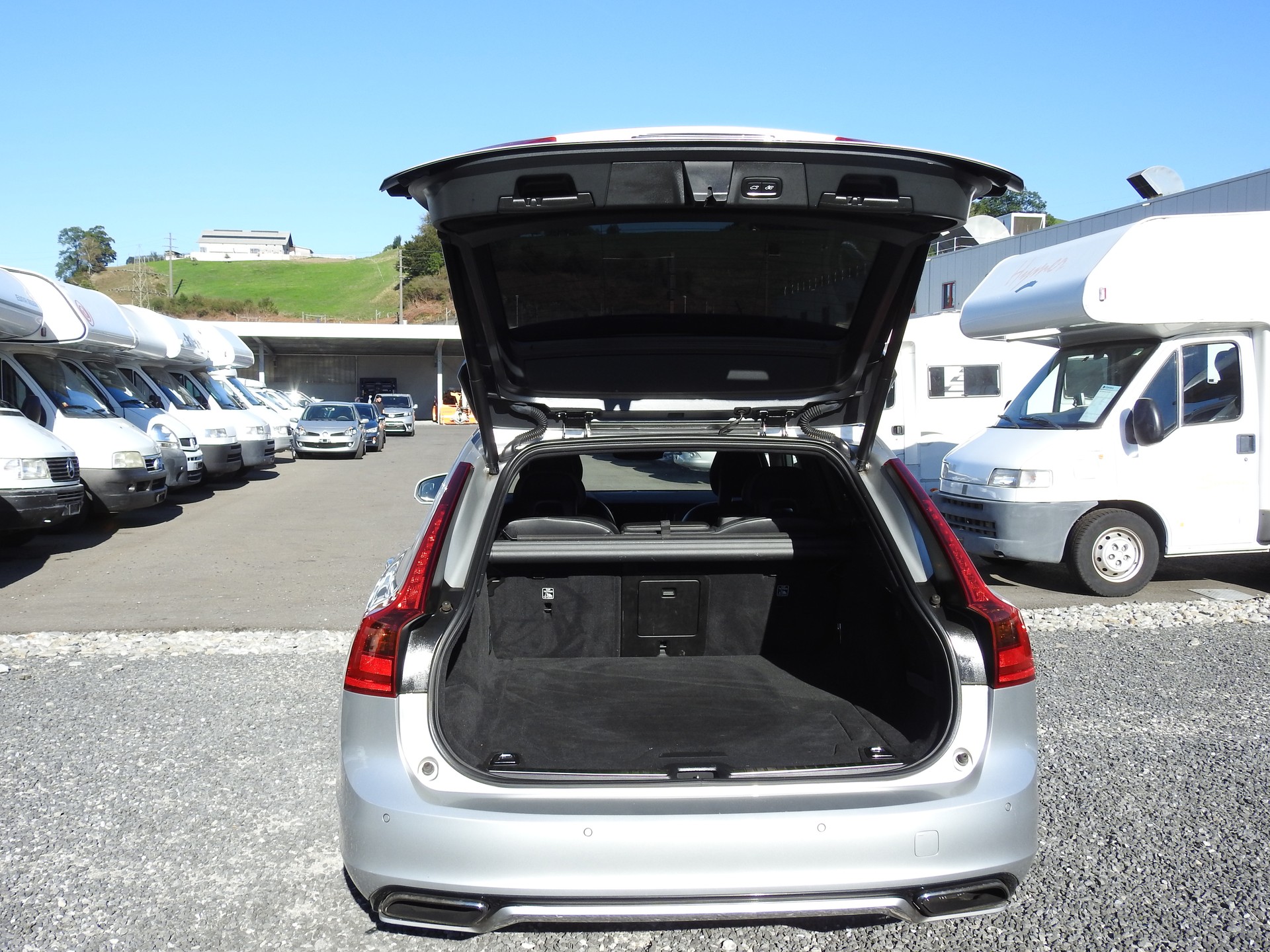 VOLVO V90 D5 AWD R-Design Geartronic Powerpulse-image-9