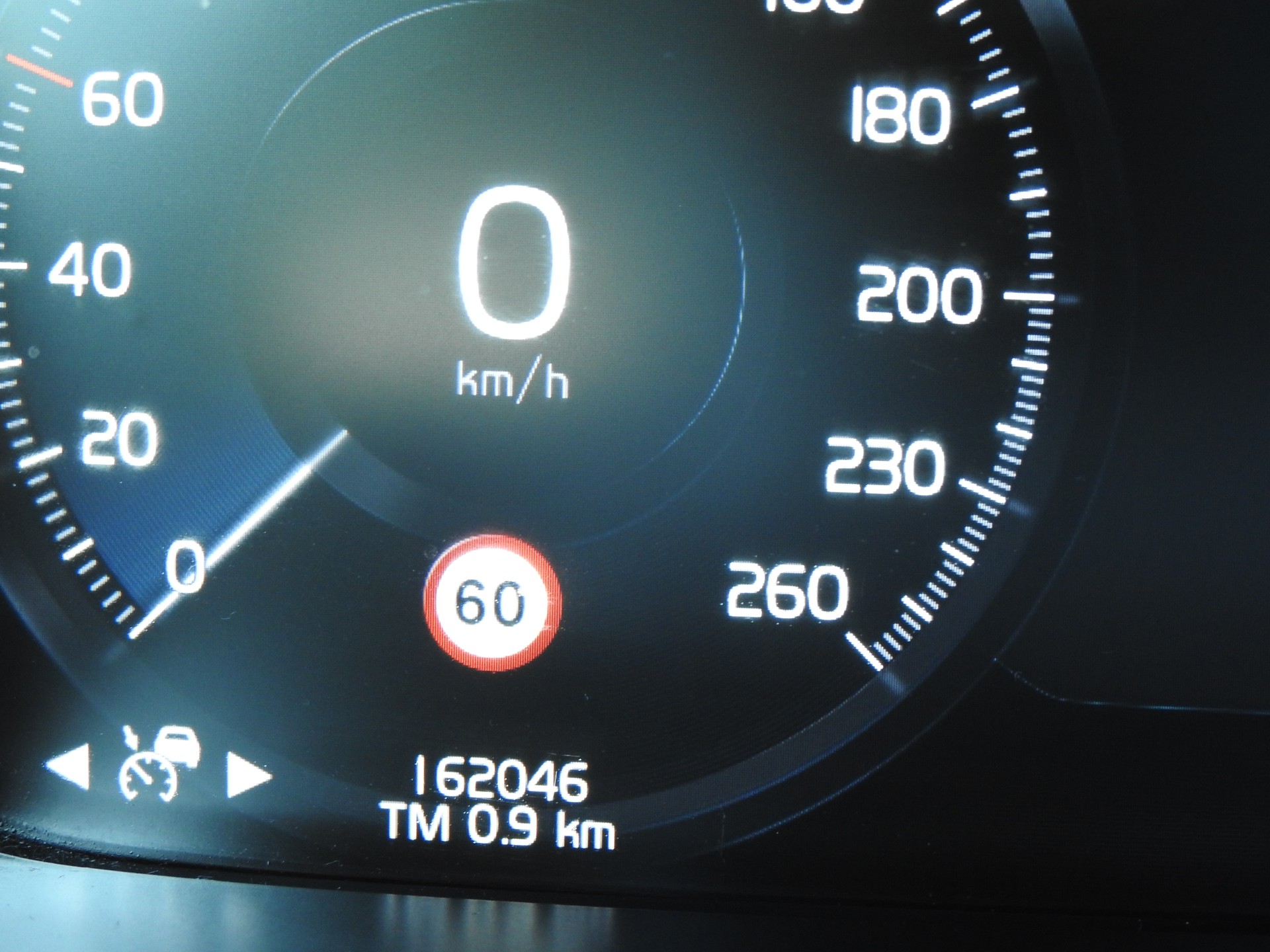 VOLVO V90 D5 AWD R-Design Geartronic Powerpulse-image-23