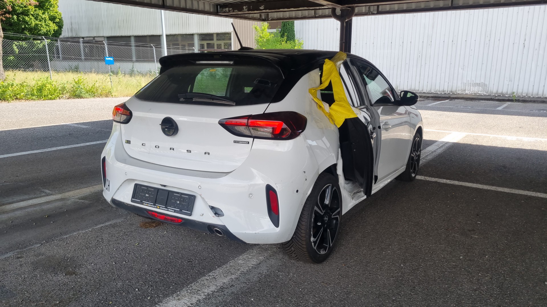 OPEL Corsa 1.2 MHEV GS Celebration-image-5