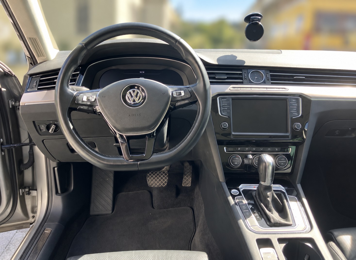 VW Passat Variant 2.0 TDI BMT High. DSG 4Motion-image-6