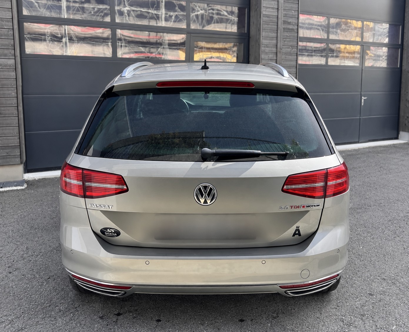 VW Passat Variant 2.0 TDI BMT High. DSG 4Motion-image-4