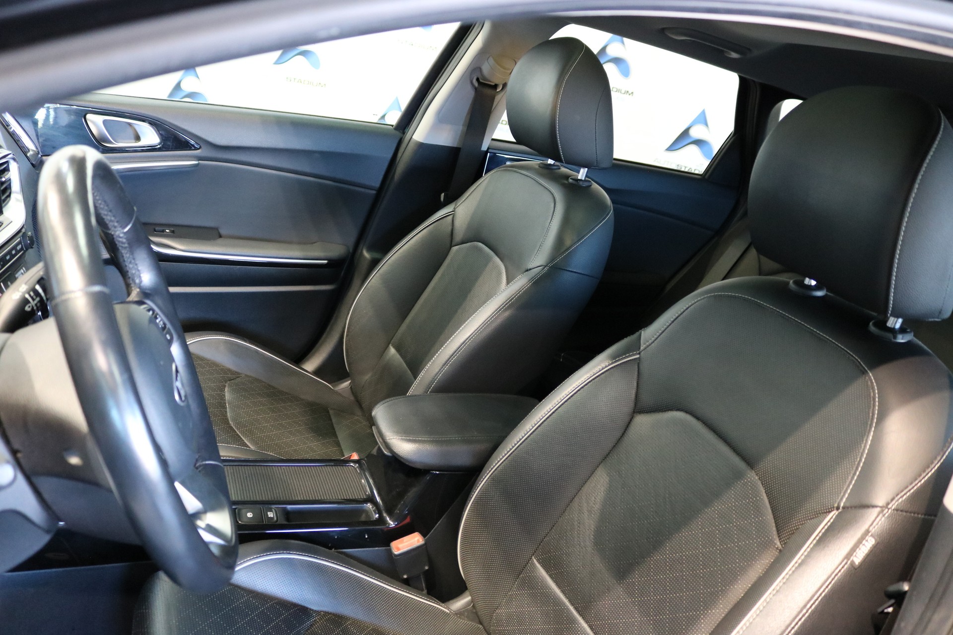KIA Ceed Sportswagon 1.4 T-GDi Style DCT-image-38