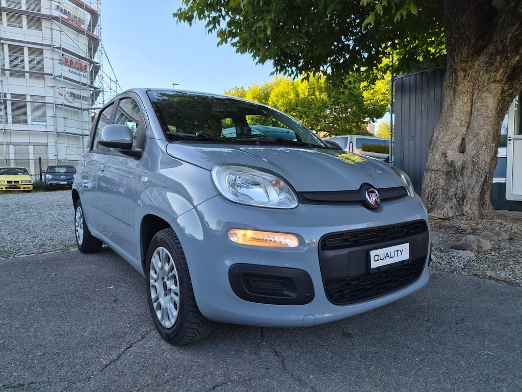 FIAT Panda 1.2 Lounge 5-Plätzer-image-0