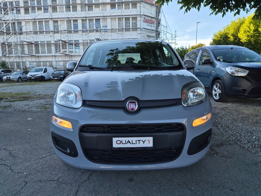 FIAT Panda 1.2 Lounge 5-Plätzer-image-1