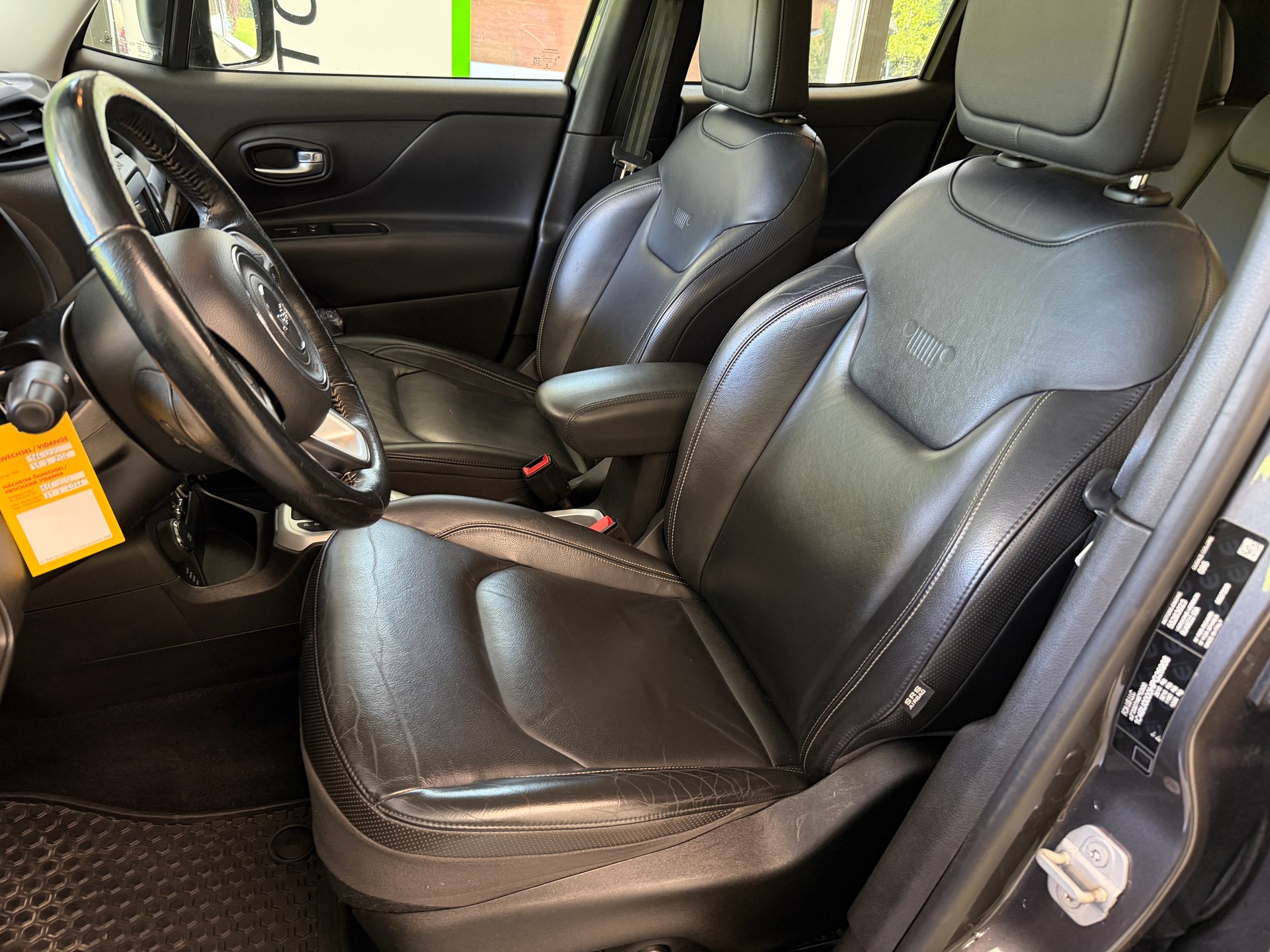 JEEP Renegade 1.4 Turbo Limited AWD-image-12