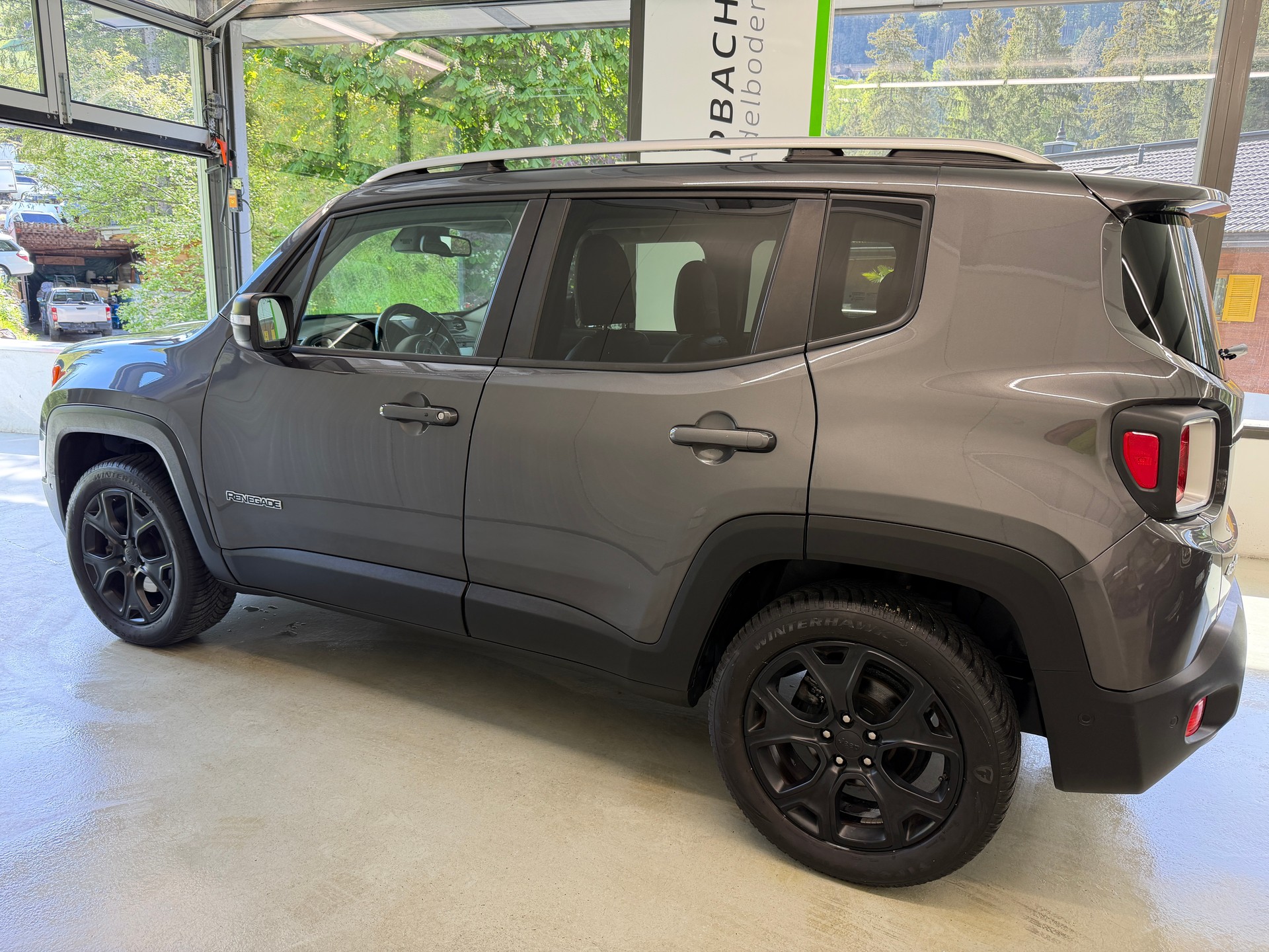 JEEP Renegade 1.4 Turbo Limited AWD-image-6