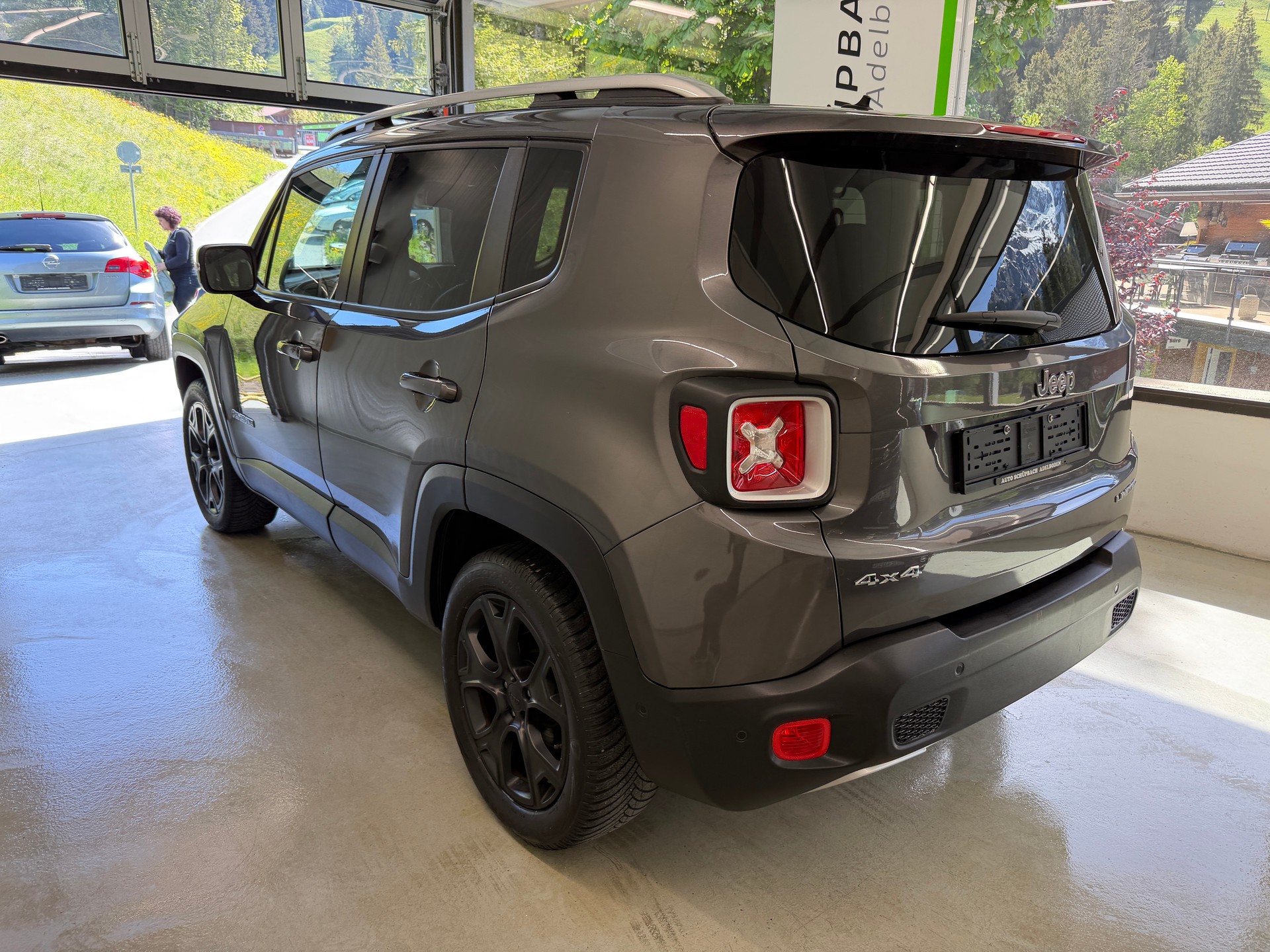JEEP Renegade 1.4 Turbo Limited AWD-image-5
