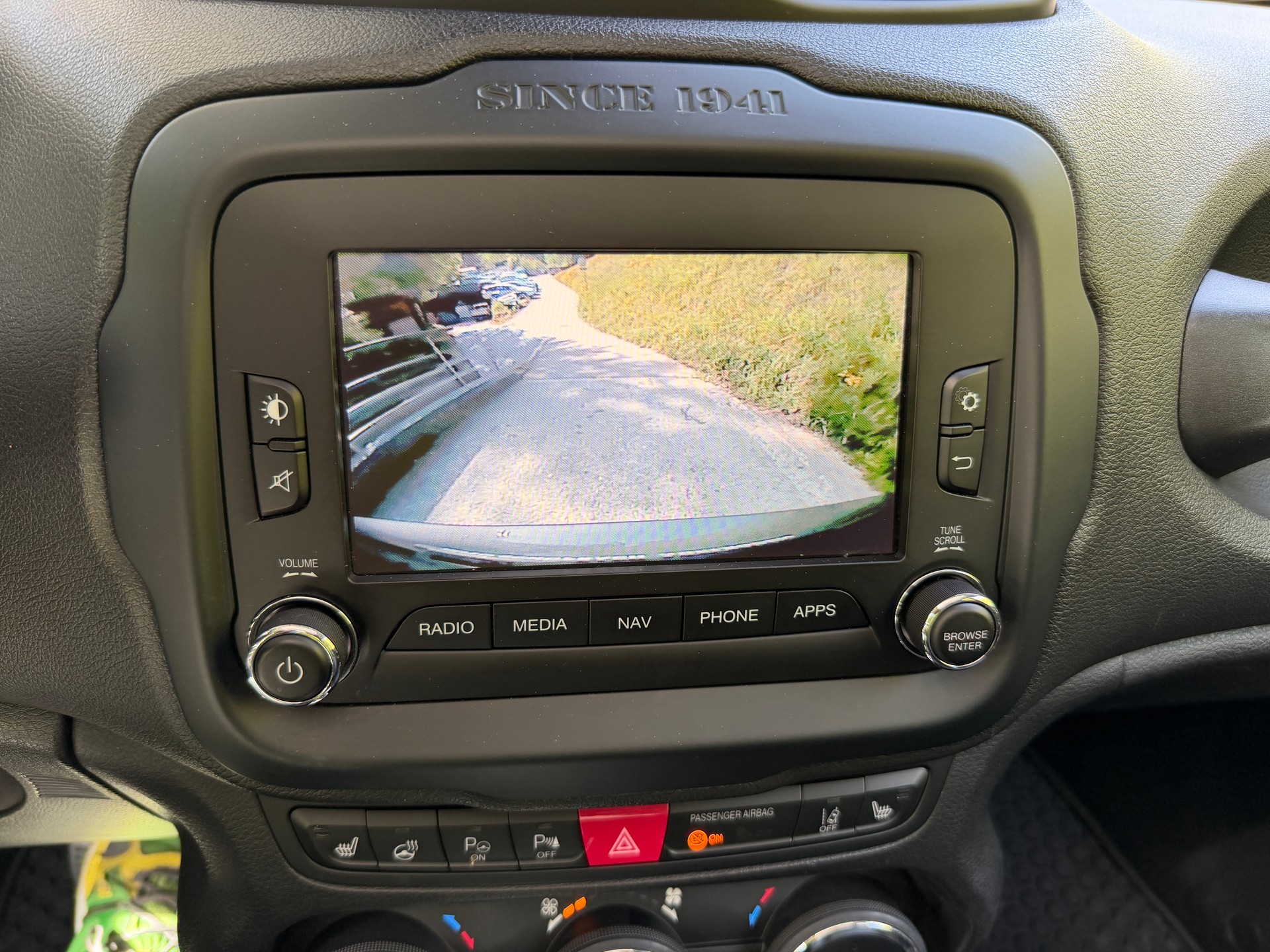 JEEP Renegade 1.4 Turbo Limited AWD-image-21