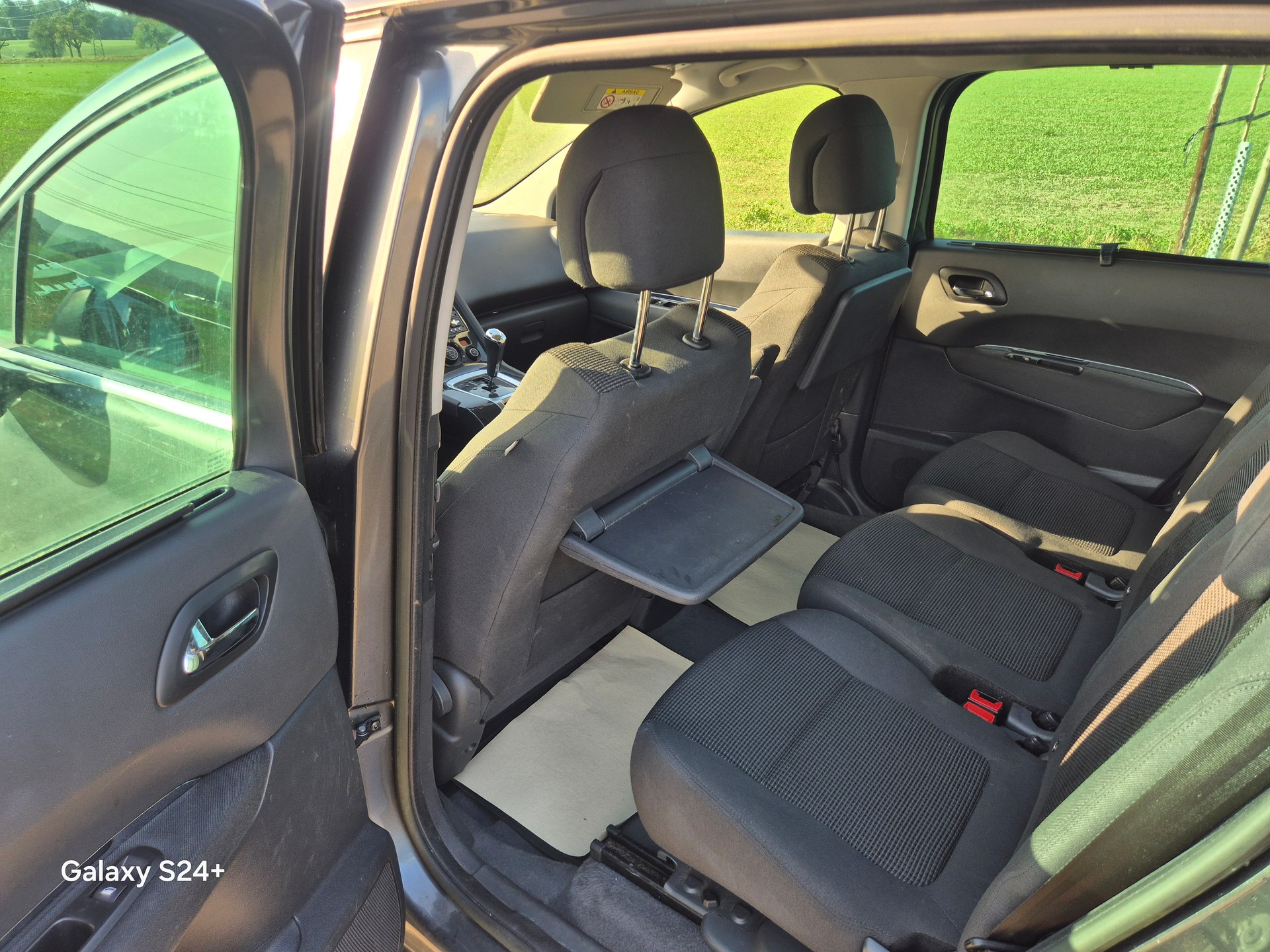 PEUGEOT 5008 1.6 16V T Style Tiptronic-image-10