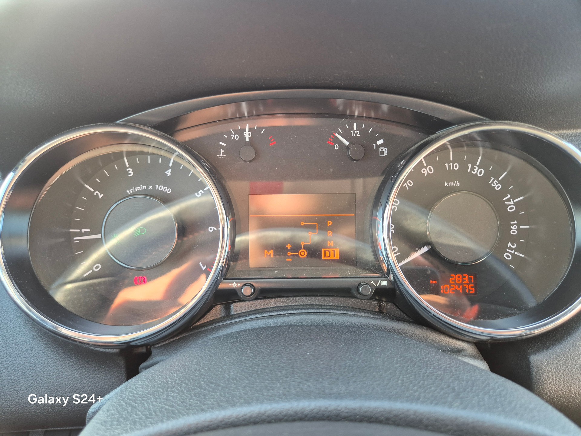 PEUGEOT 5008 1.6 16V T Style Tiptronic-image-12