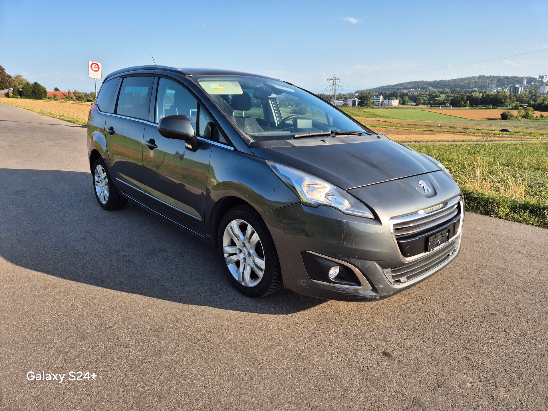 PEUGEOT 5008 1.6 16V T Style Tiptronic-image-0