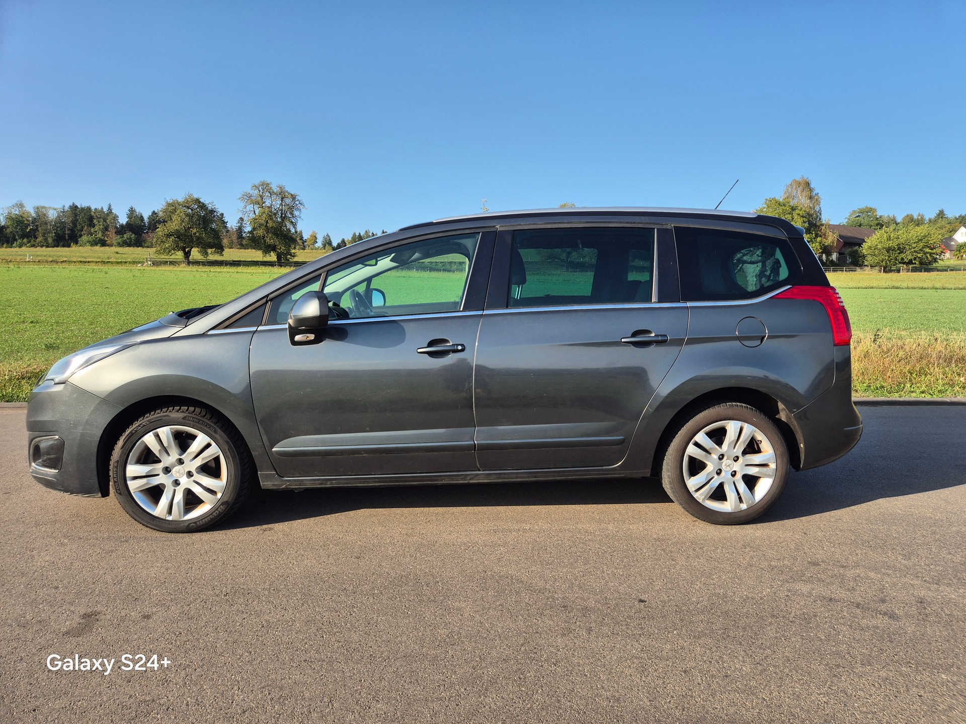 PEUGEOT 5008 1.6 16V T Style Tiptronic-image-8
