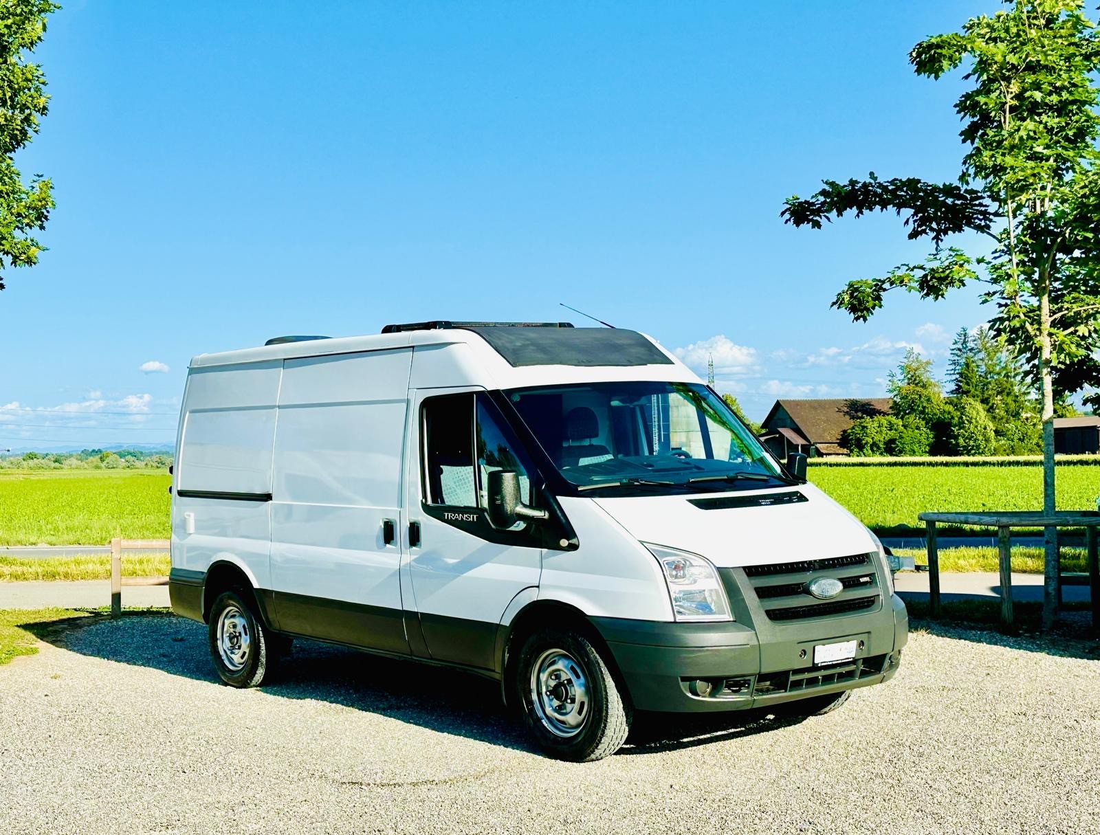 FORD 2.4TDCi 140PS CAMPER *** NEUER AUSBAU*** völlig Autark-image-6