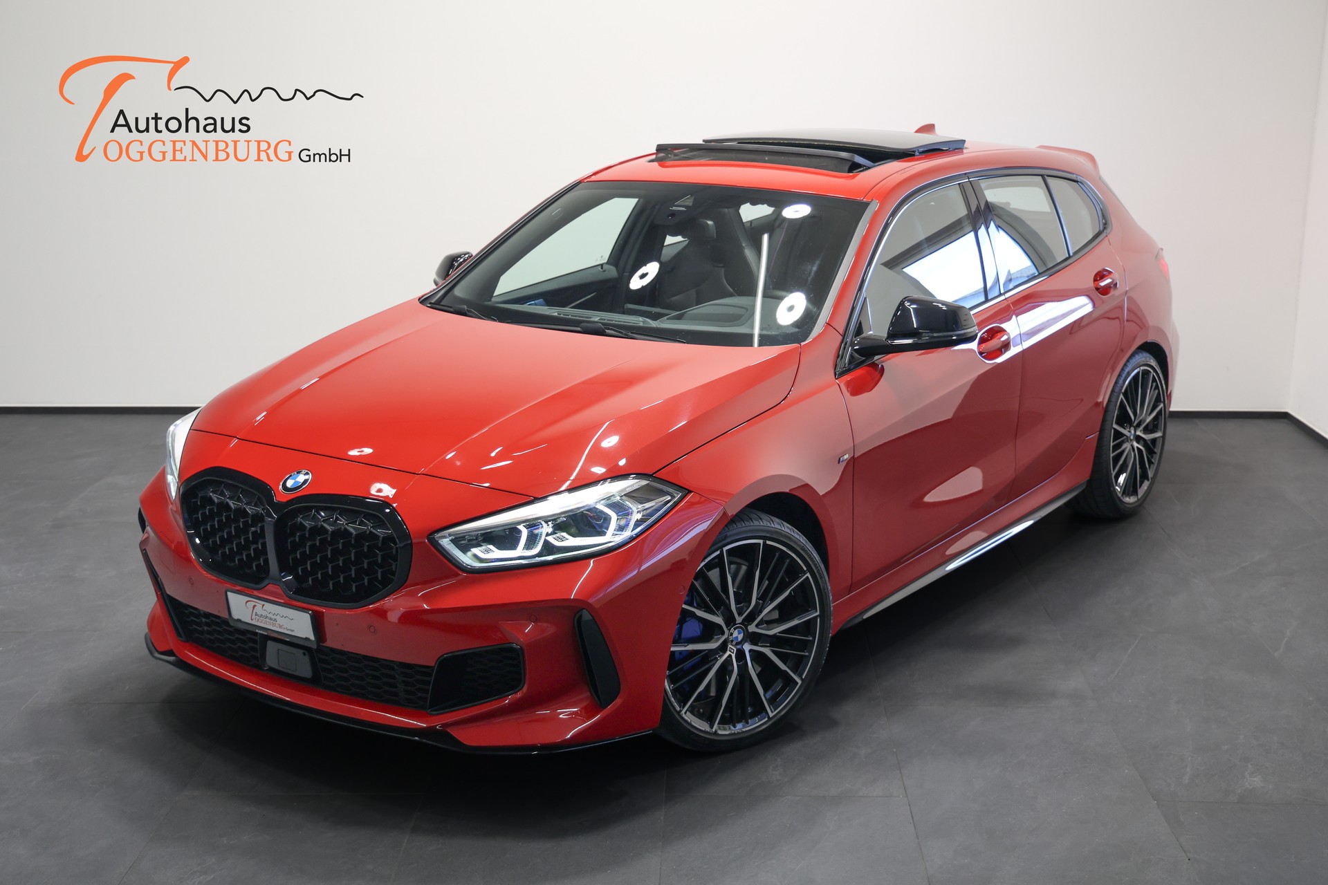 BMW M135i xDrive Steptronic *frisch ab Service*frisch ab MFK*-image-4