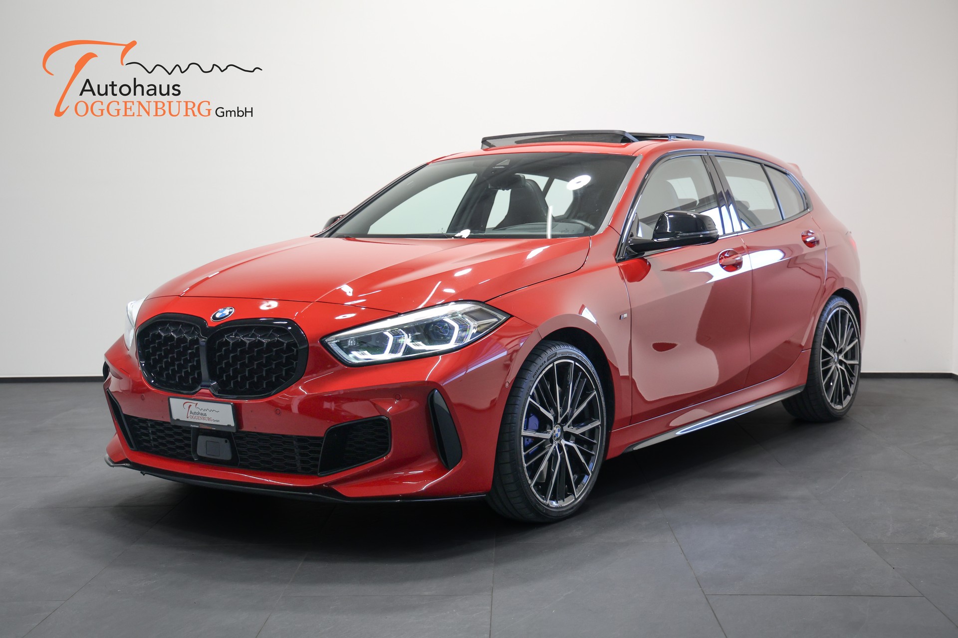 BMW M135i xDrive Steptronic *frisch ab Service*frisch ab MFK*-image-1