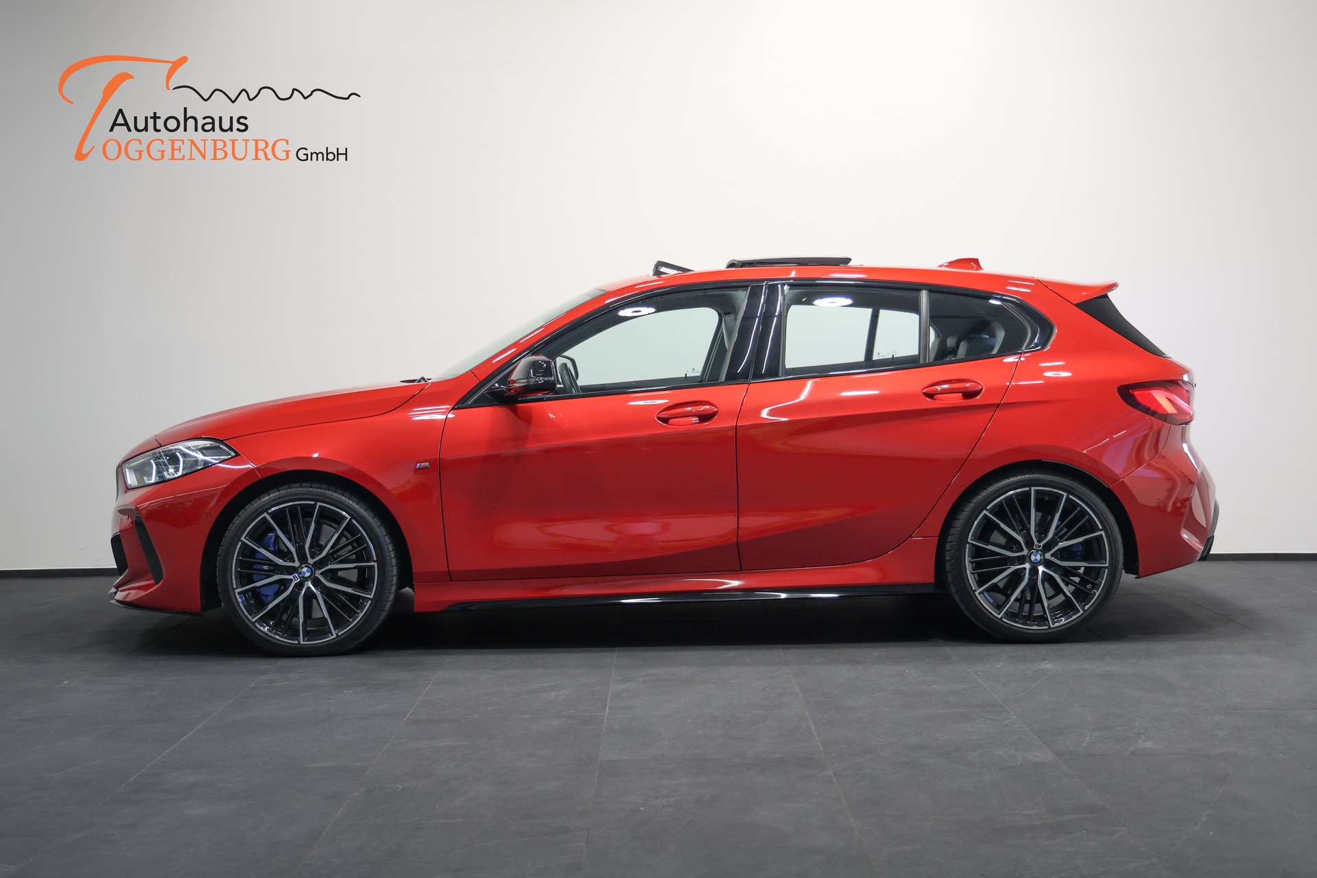 BMW M135i xDrive Steptronic *frisch ab Service*frisch ab MFK*-image-10