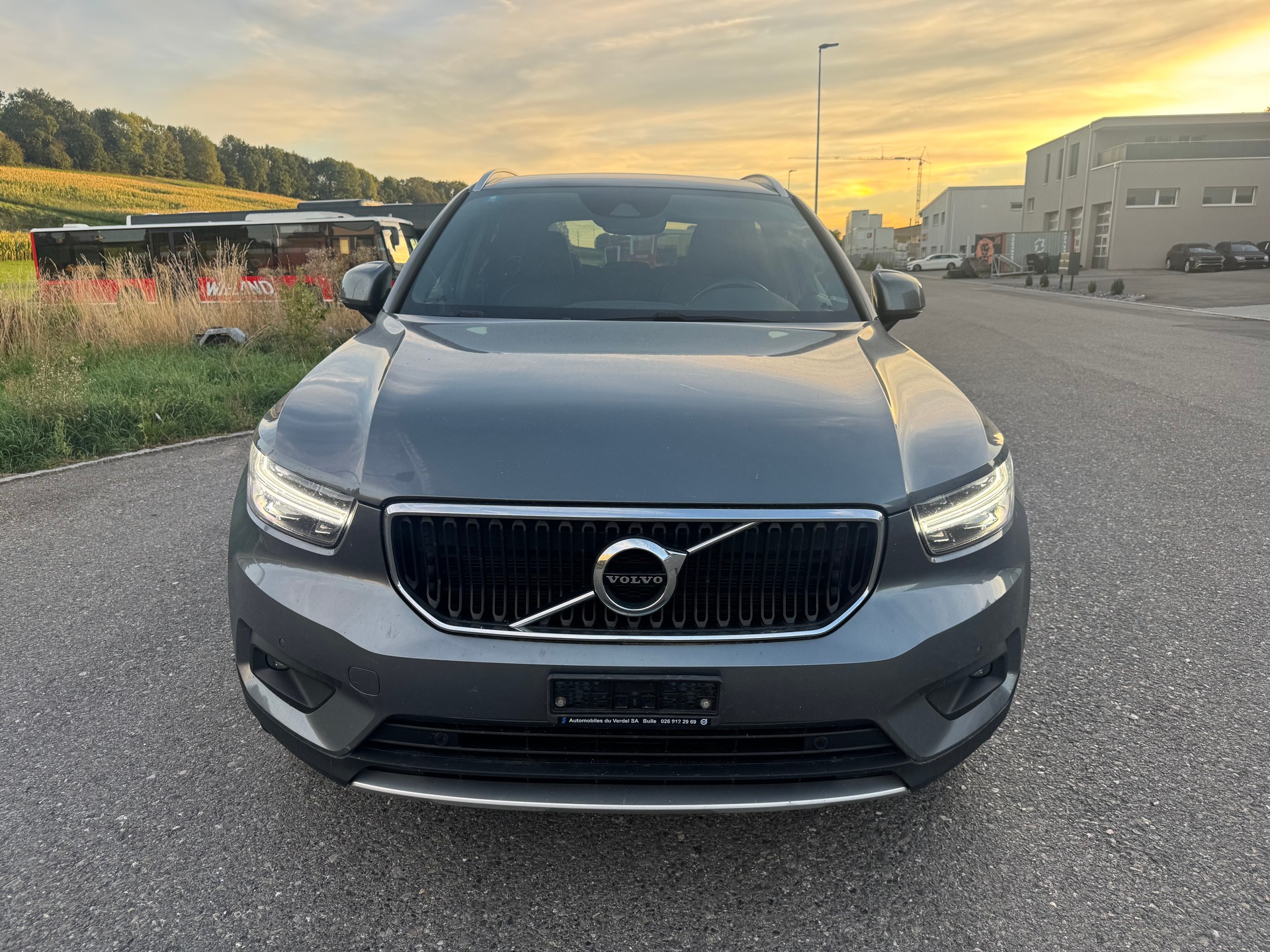 VOLVO XC40 D3 AWD Momentum Geartronic-image-1
