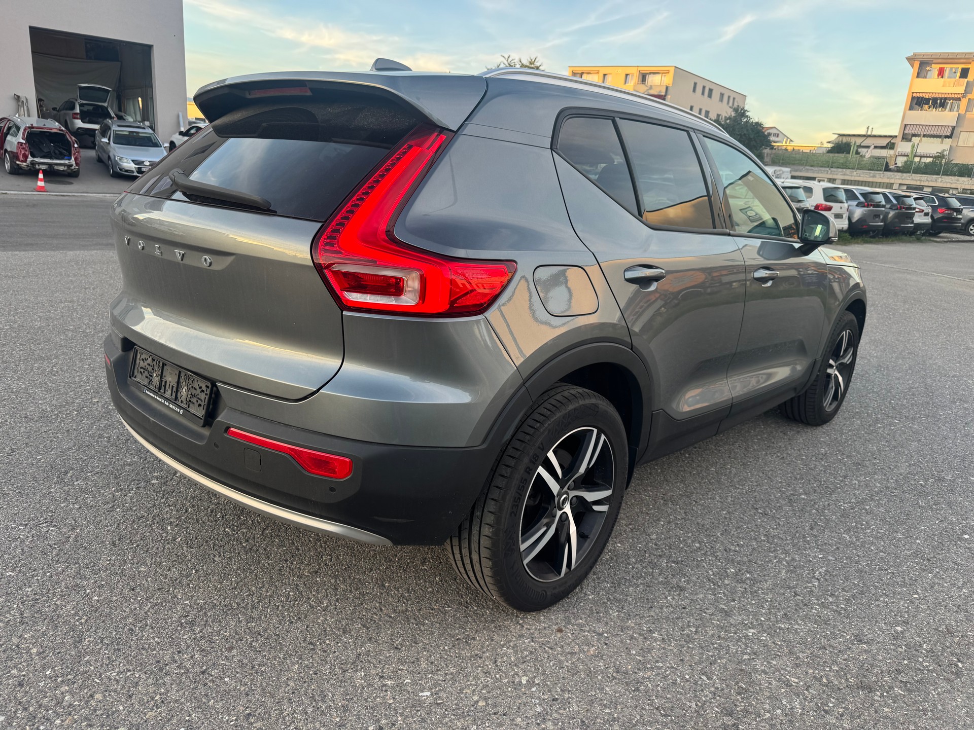 VOLVO XC40 D3 AWD Momentum Geartronic-image-8