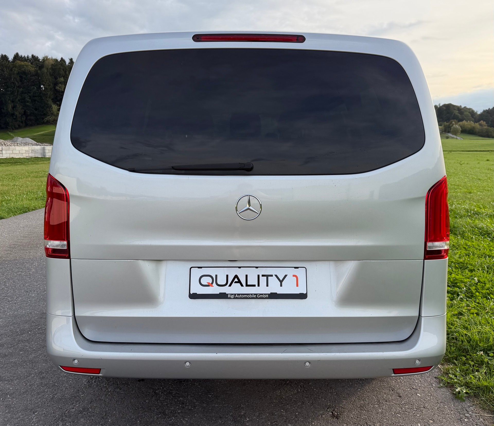 MERCEDES-BENZ Vito 116 CDI Lang Select Tourer 4Matic 9G-Tronic-image-4