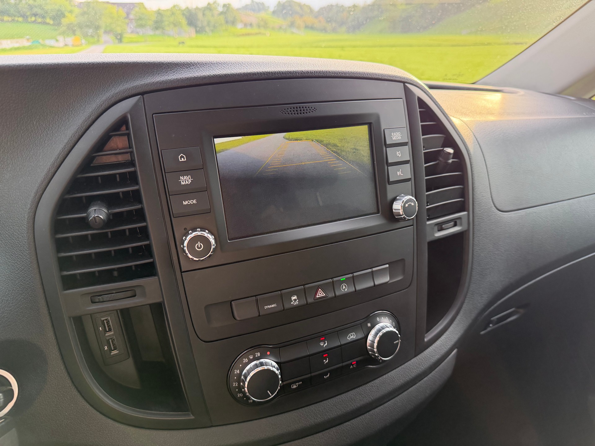 MERCEDES-BENZ Vito 116 CDI Lang Select Tourer 4Matic 9G-Tronic-image-15