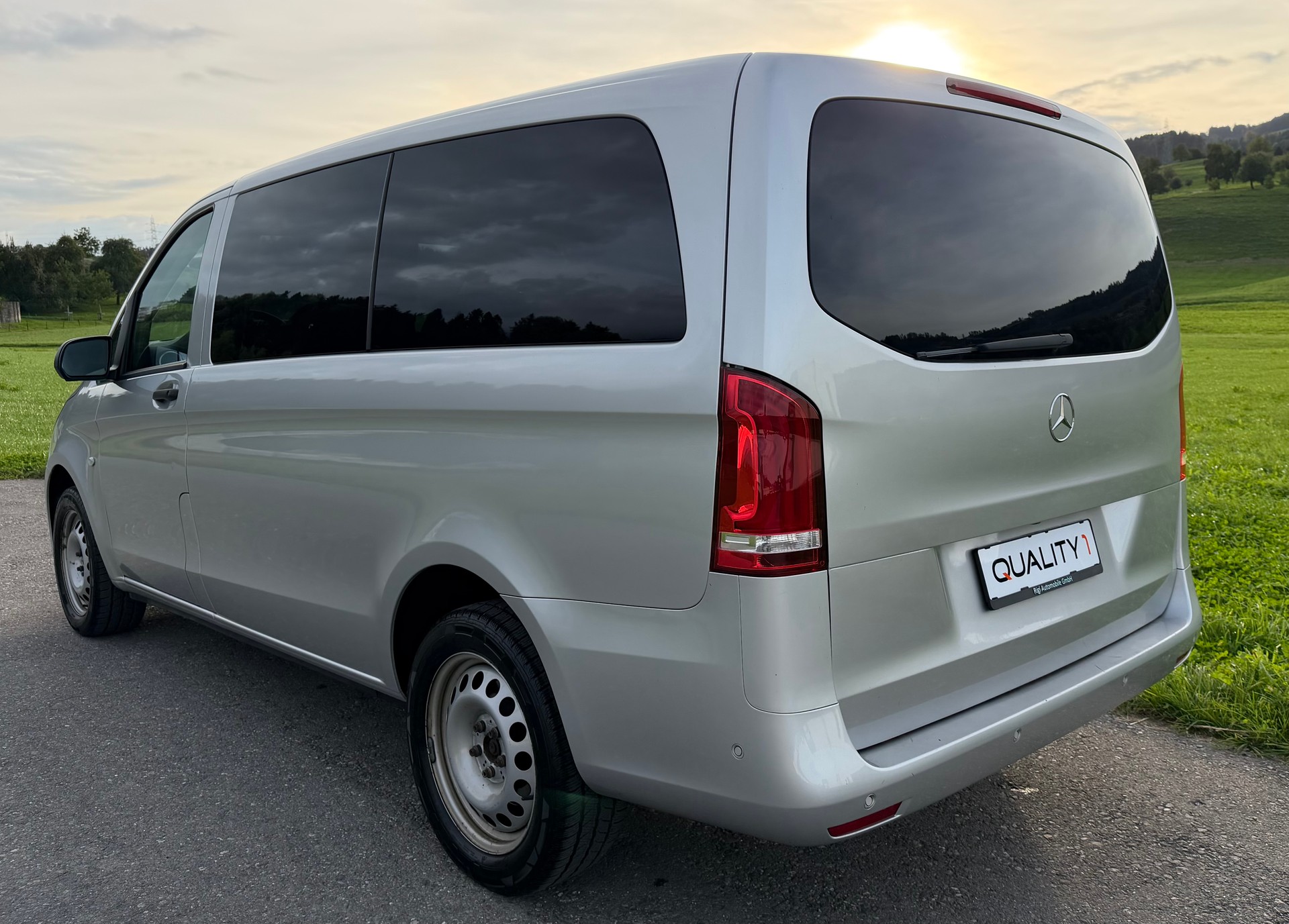 MERCEDES-BENZ Vito 116 CDI Lang Select Tourer 4Matic 9G-Tronic-image-3