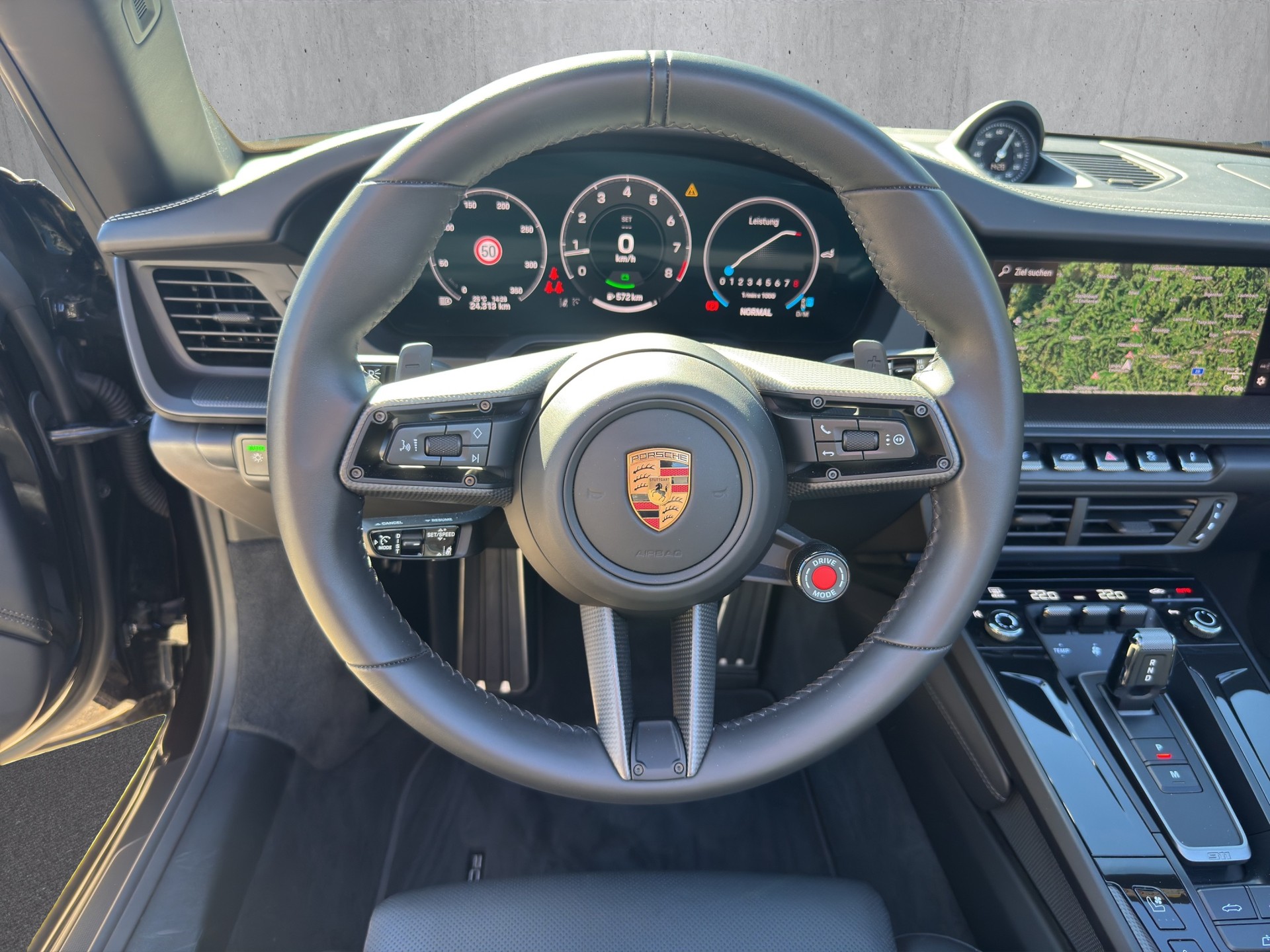 PORSCHE 911 Carrera 4 Cabriolet GTS PDK-image-9