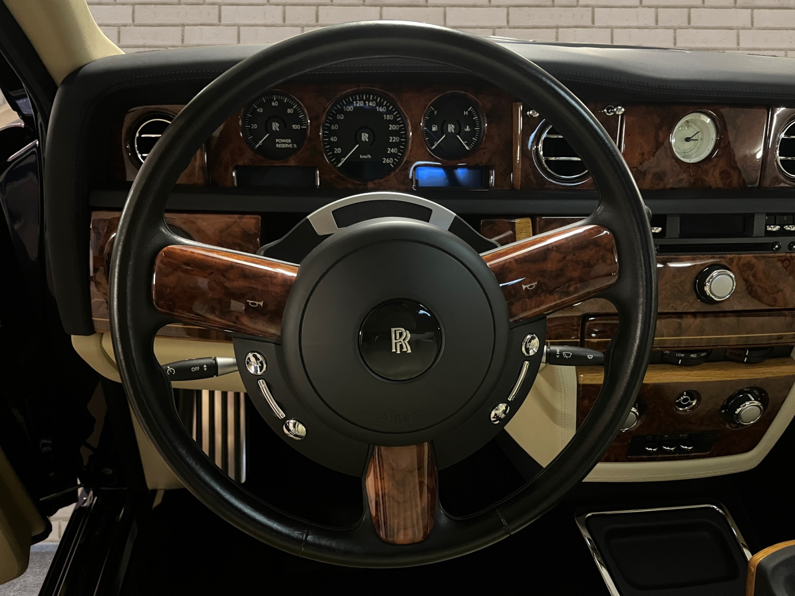ROLLS-ROYCE Phantom 6.7 V12-image-8