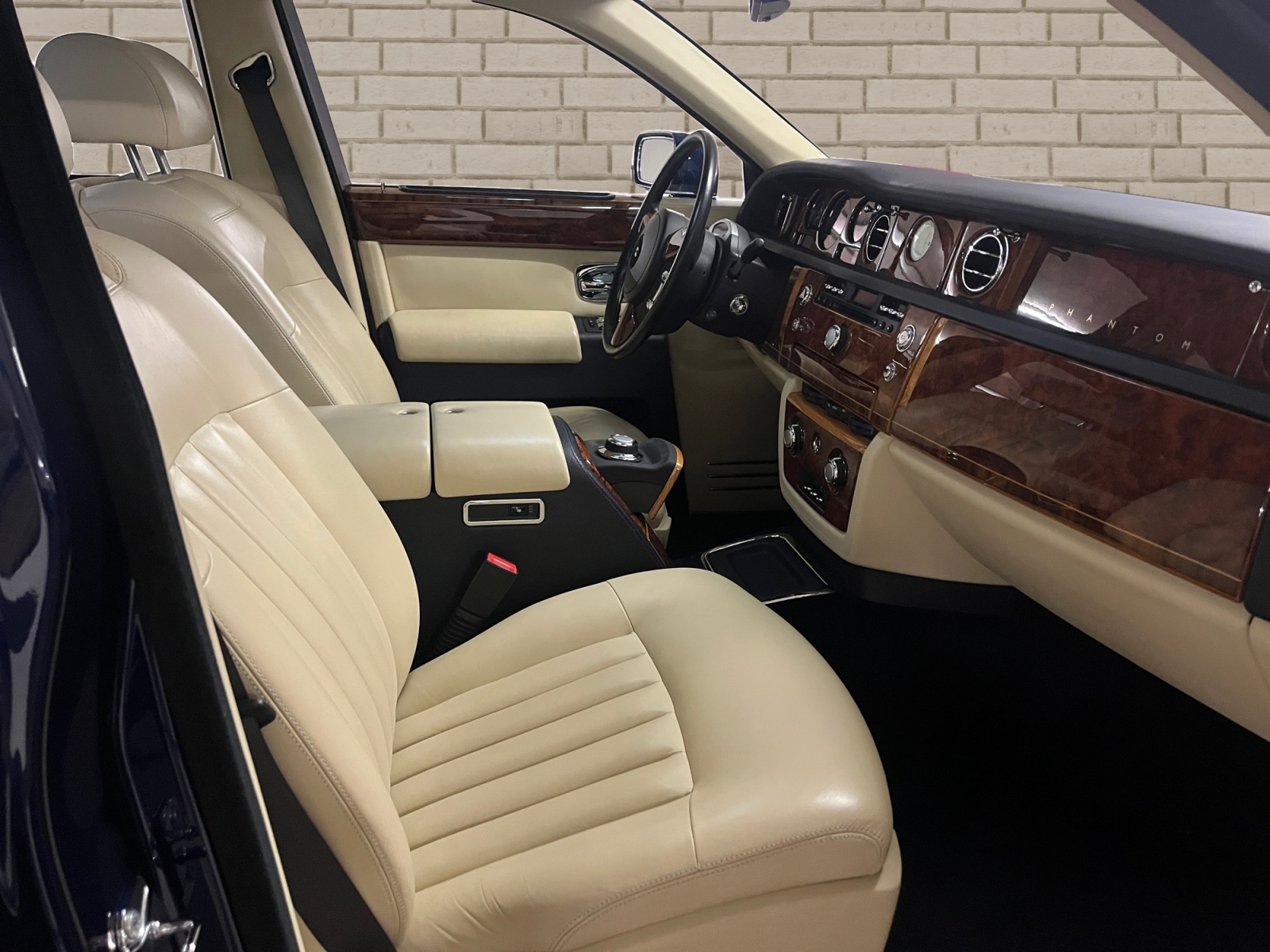 ROLLS-ROYCE Phantom 6.7 V12-image-11