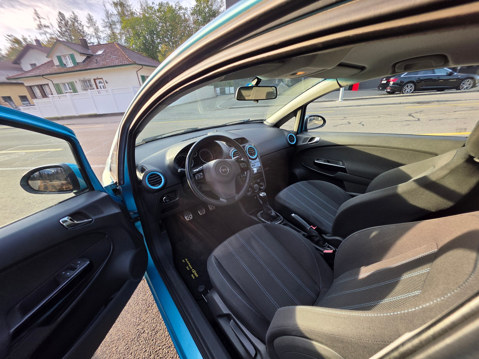 OPEL Corsa 1.4 TP Color Beast-image-4