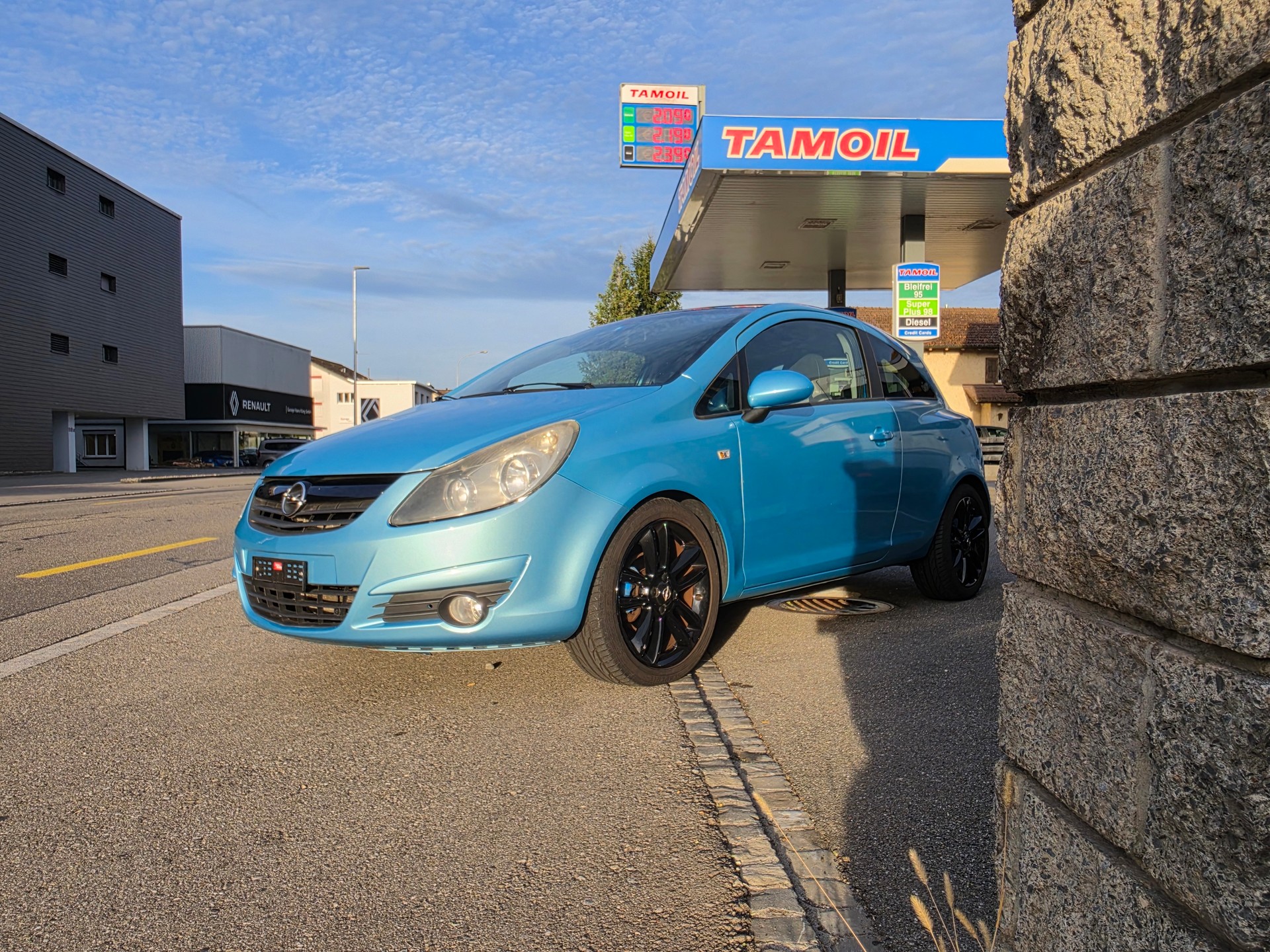 OPEL Corsa 1.4 TP Color Beast-image-1