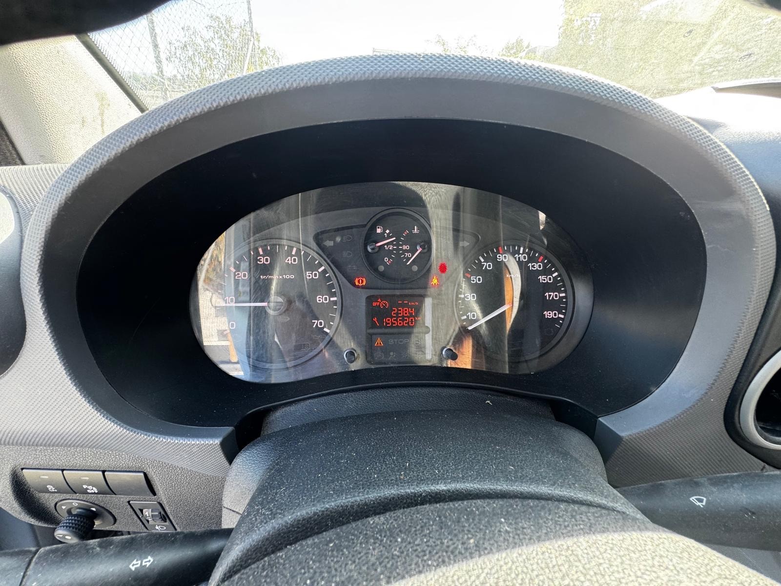 CITROEN Berlingo 1.6 HDi 90 Attraction-image-6