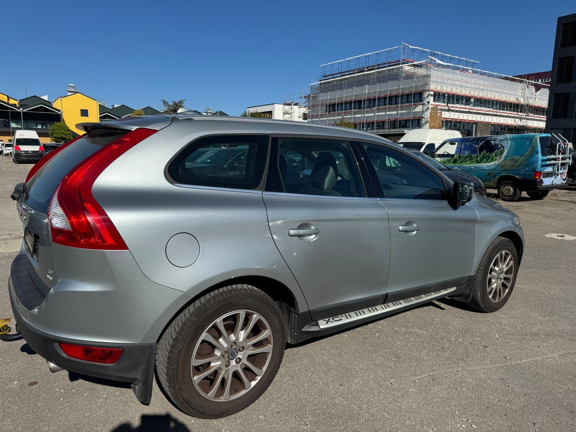 VOLVO XC60 T6 AWD Momentum Geartronic-image-4